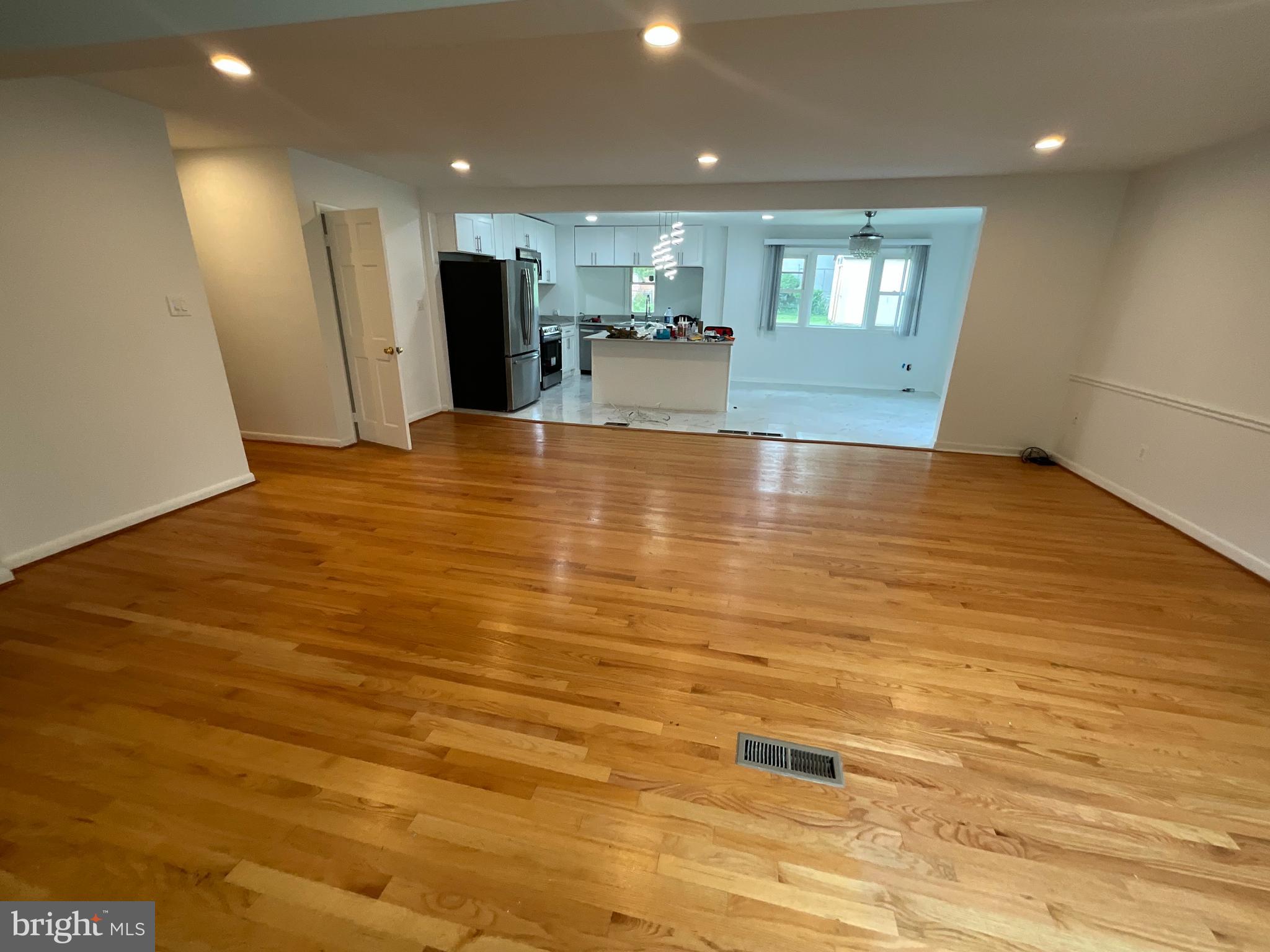 NORTHWEST BRANCH ESTATES - Residential
