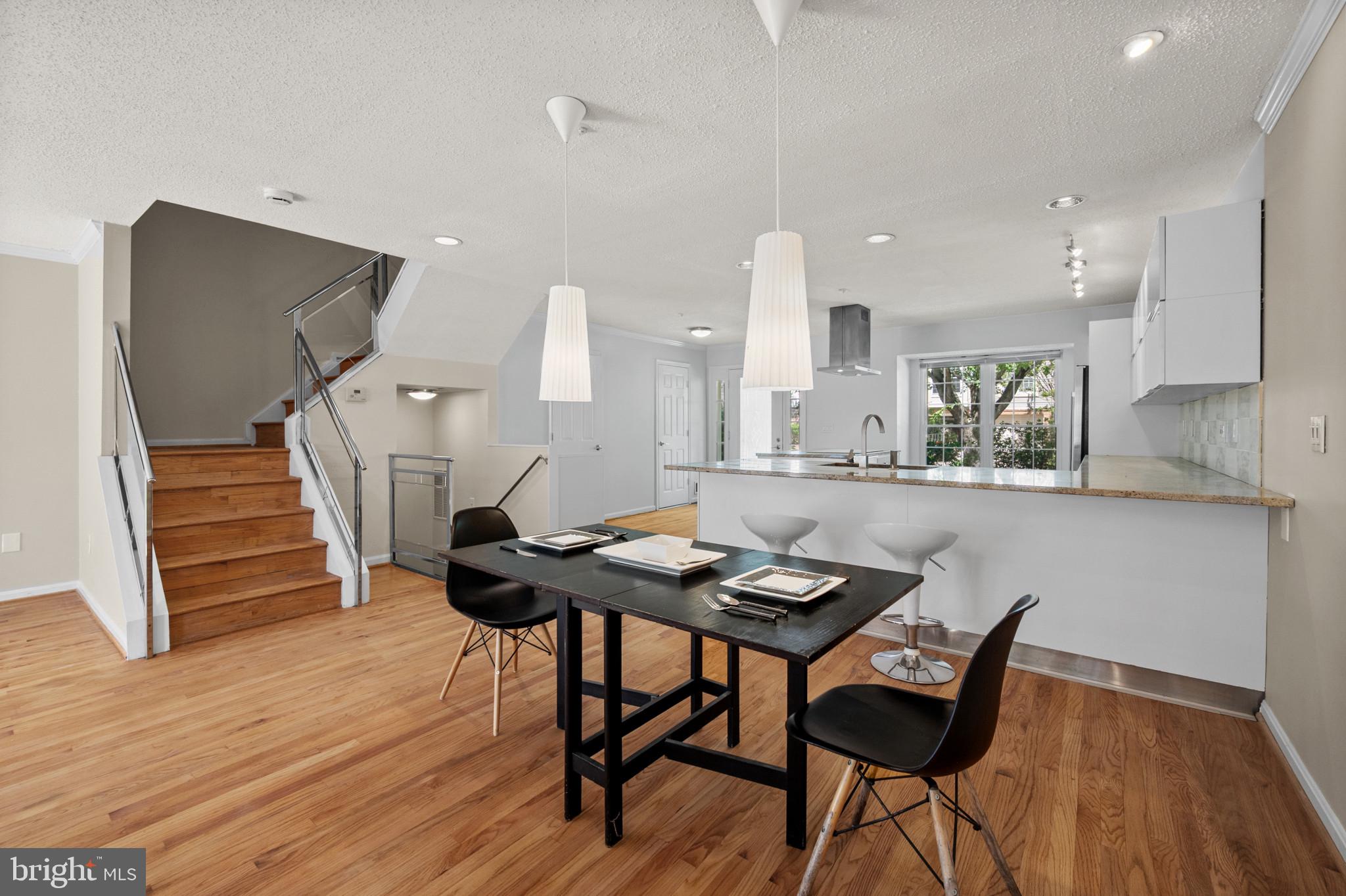 LONGMEAD CROSSING - Residential