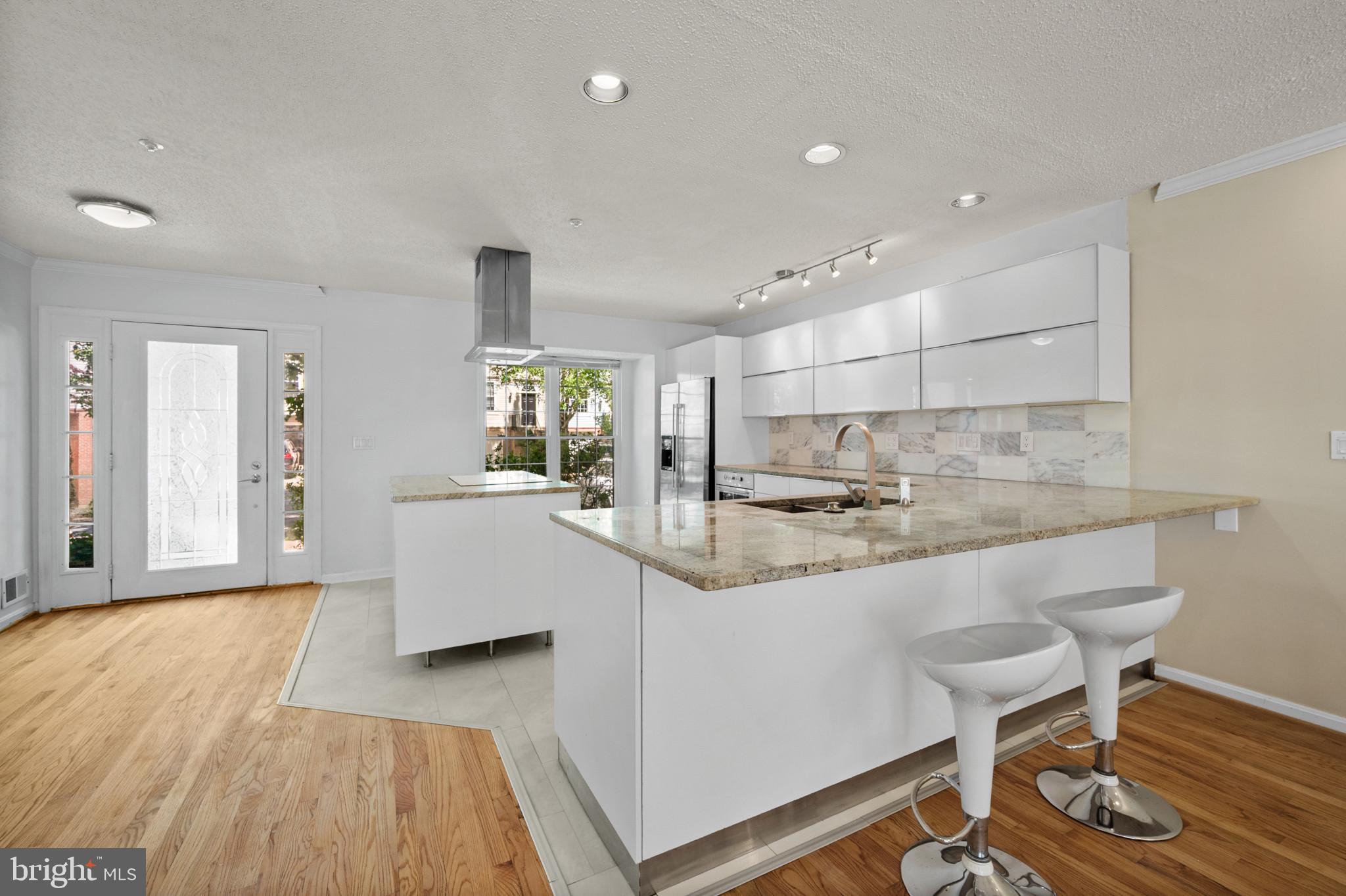 LONGMEAD CROSSING - Residential
