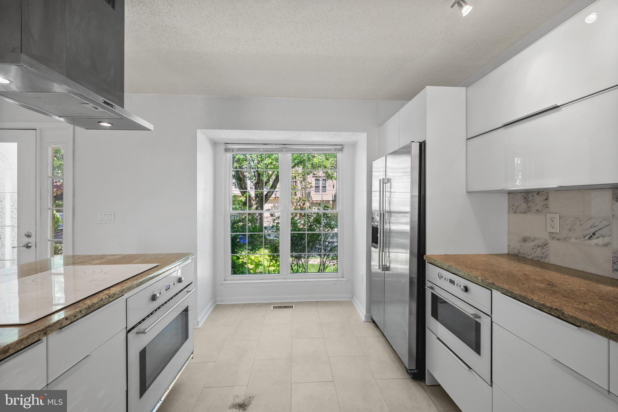LONGMEAD CROSSING - Residential