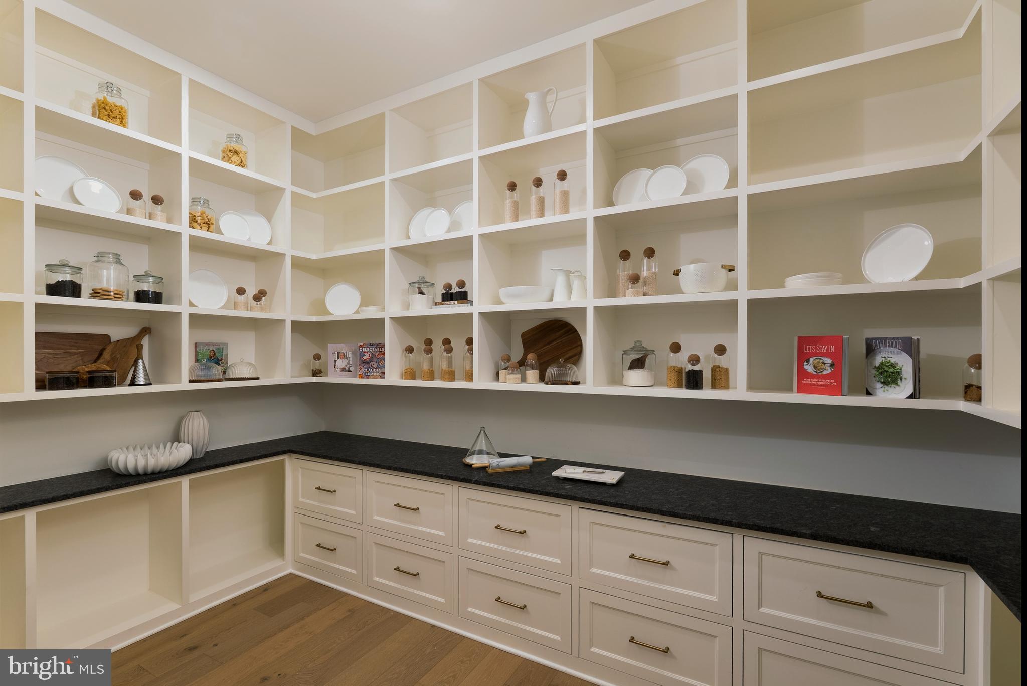 WOODSIDE ESTATES - Residential