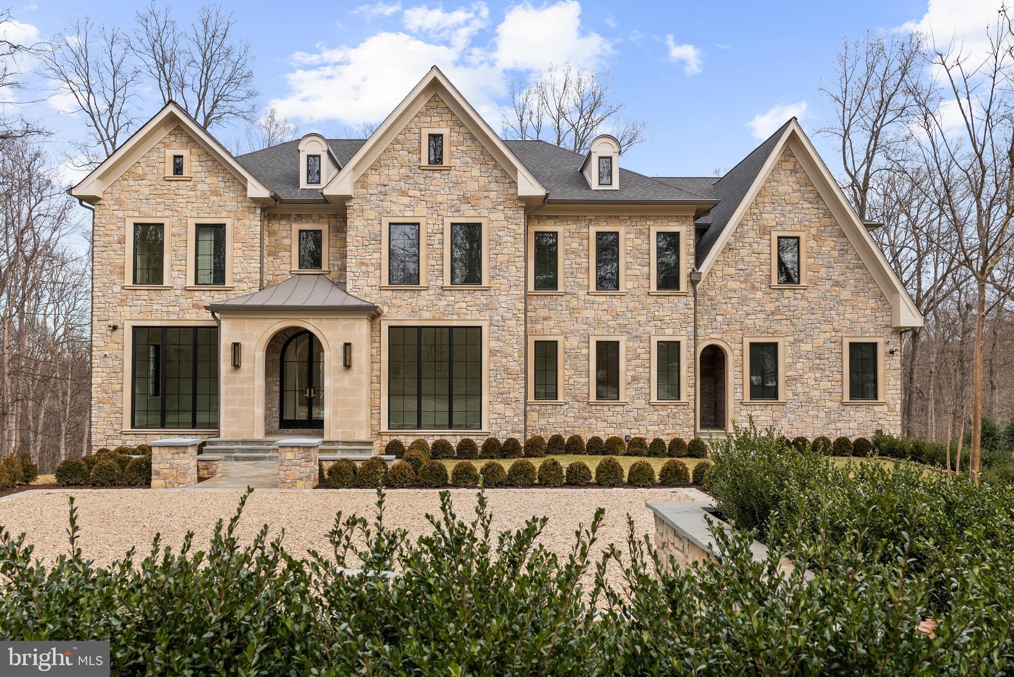 WOODSIDE ESTATES - Residential