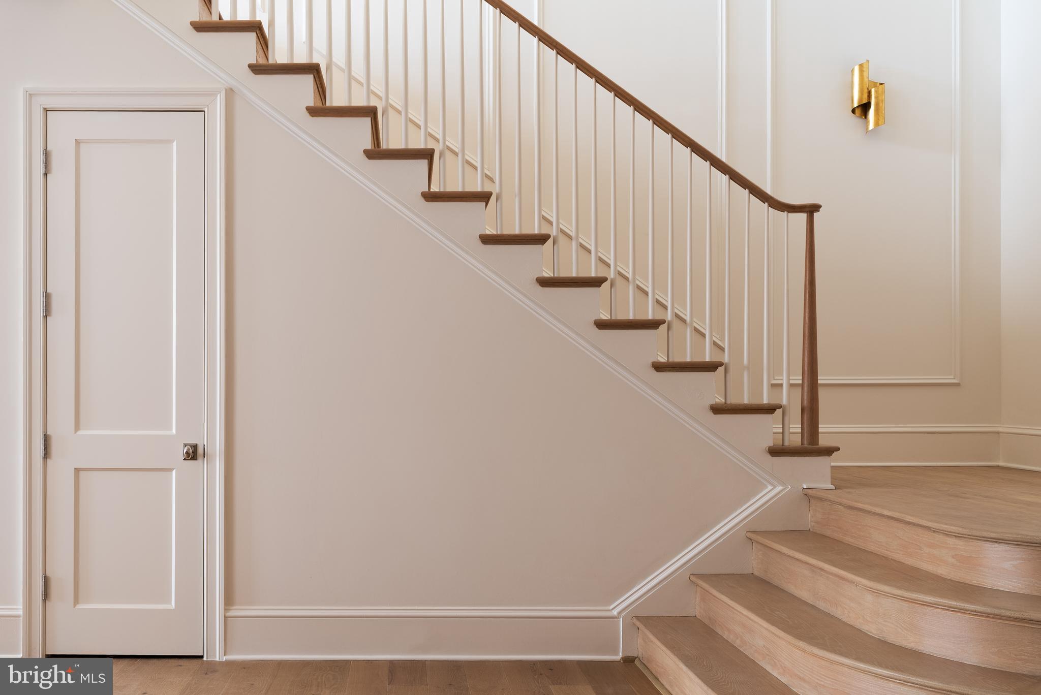 WOODSIDE ESTATES - Residential