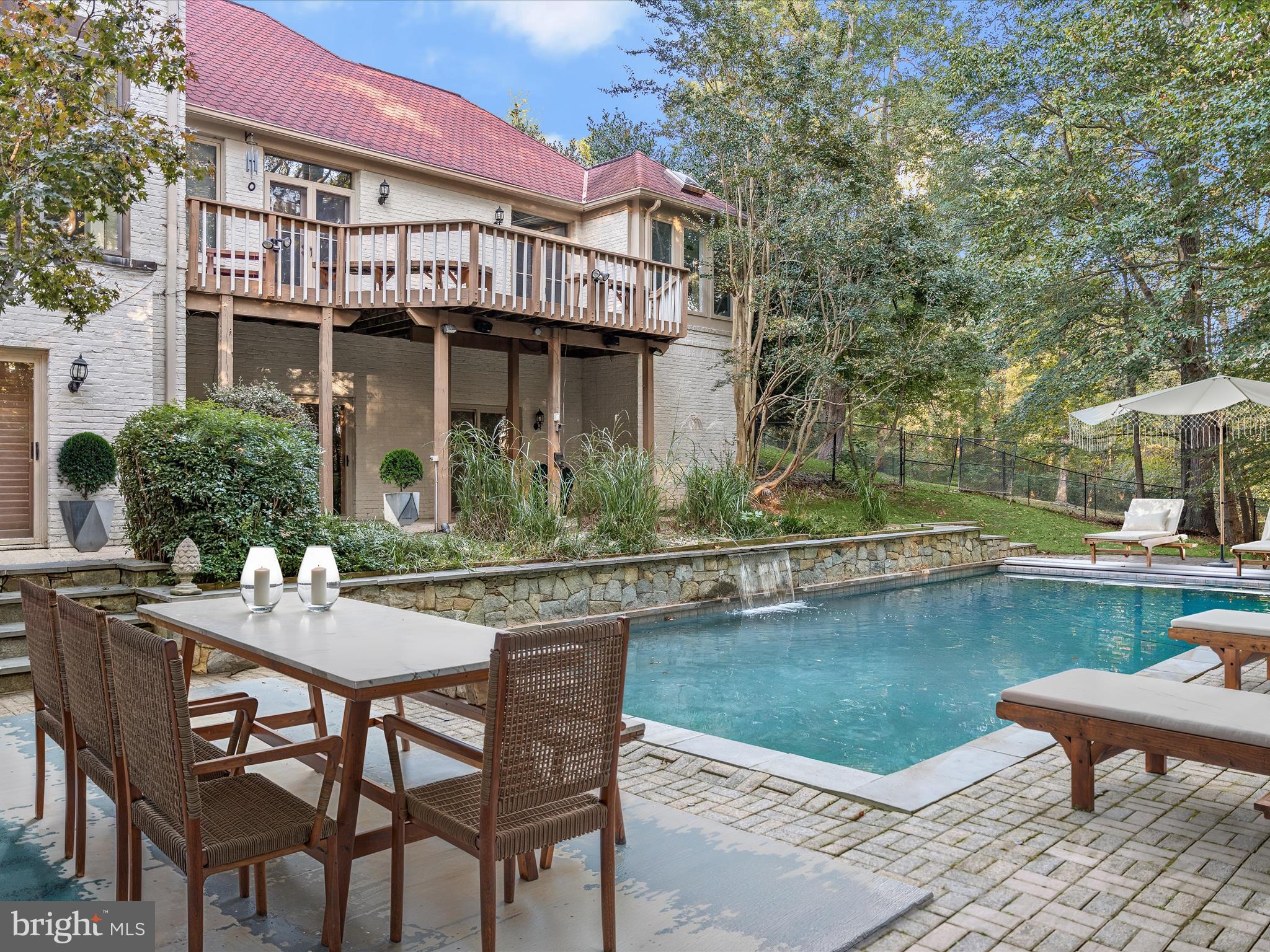 LAKE POTOMAC - Residential