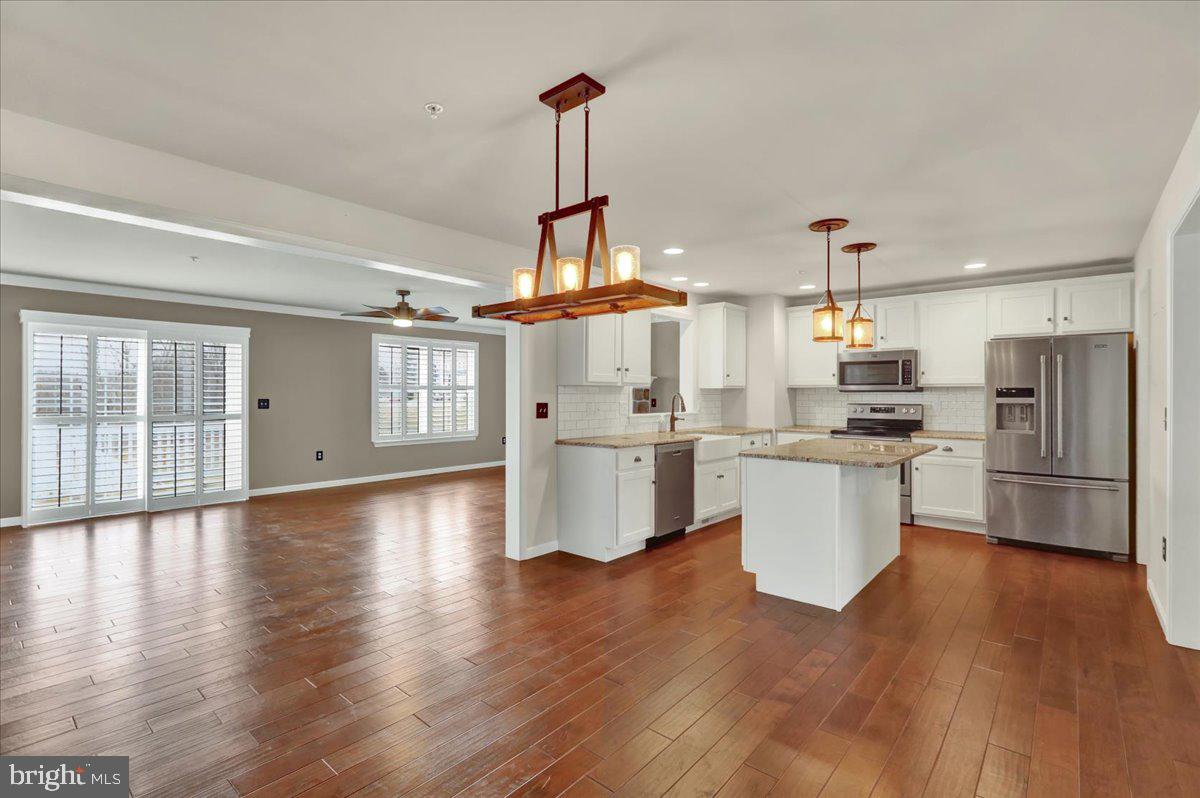 MAYAPPLE WOODS - Residential