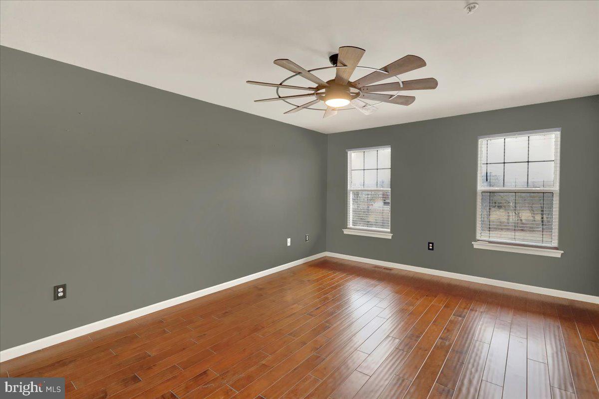 MAYAPPLE WOODS - Residential