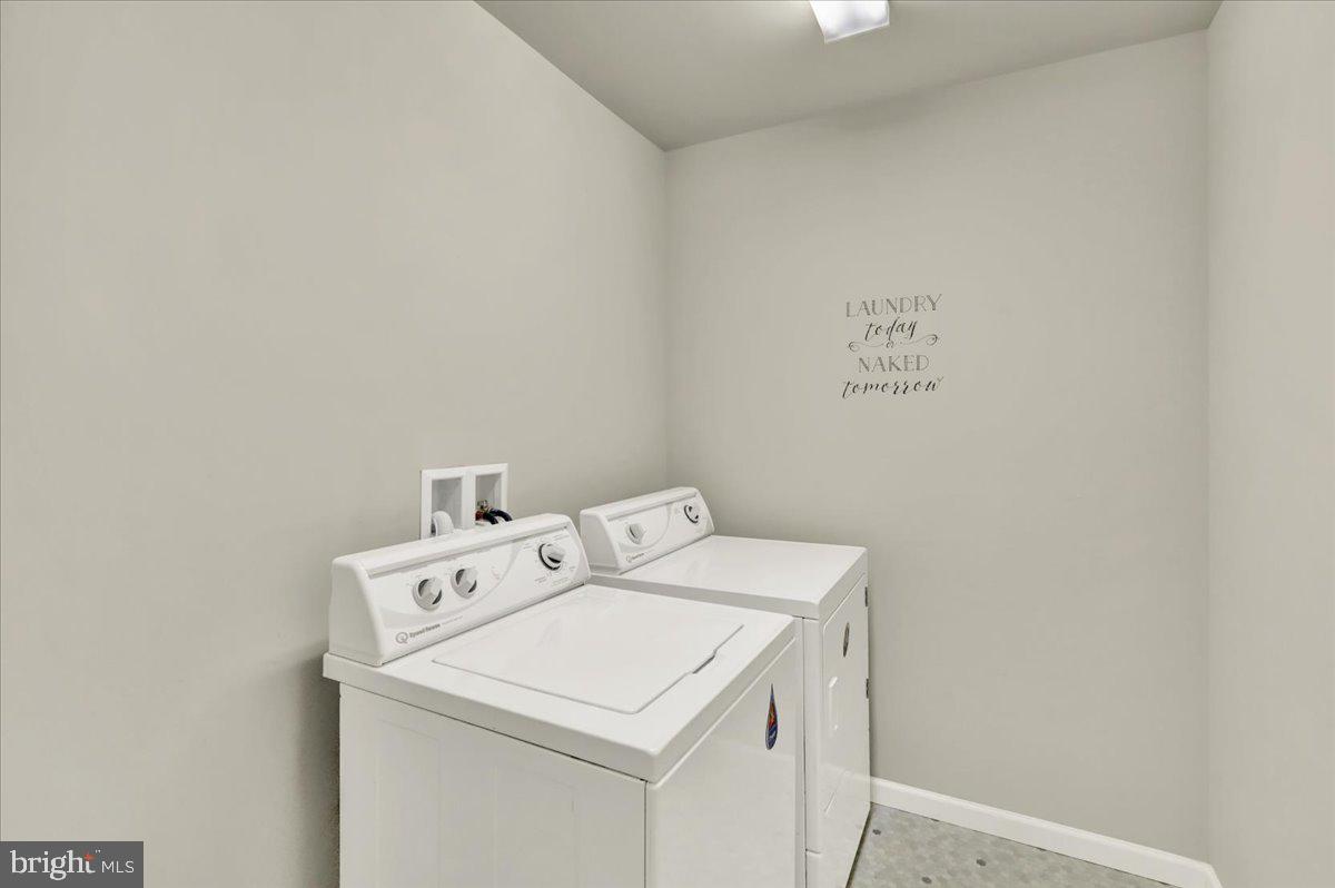 MAYAPPLE WOODS - Residential