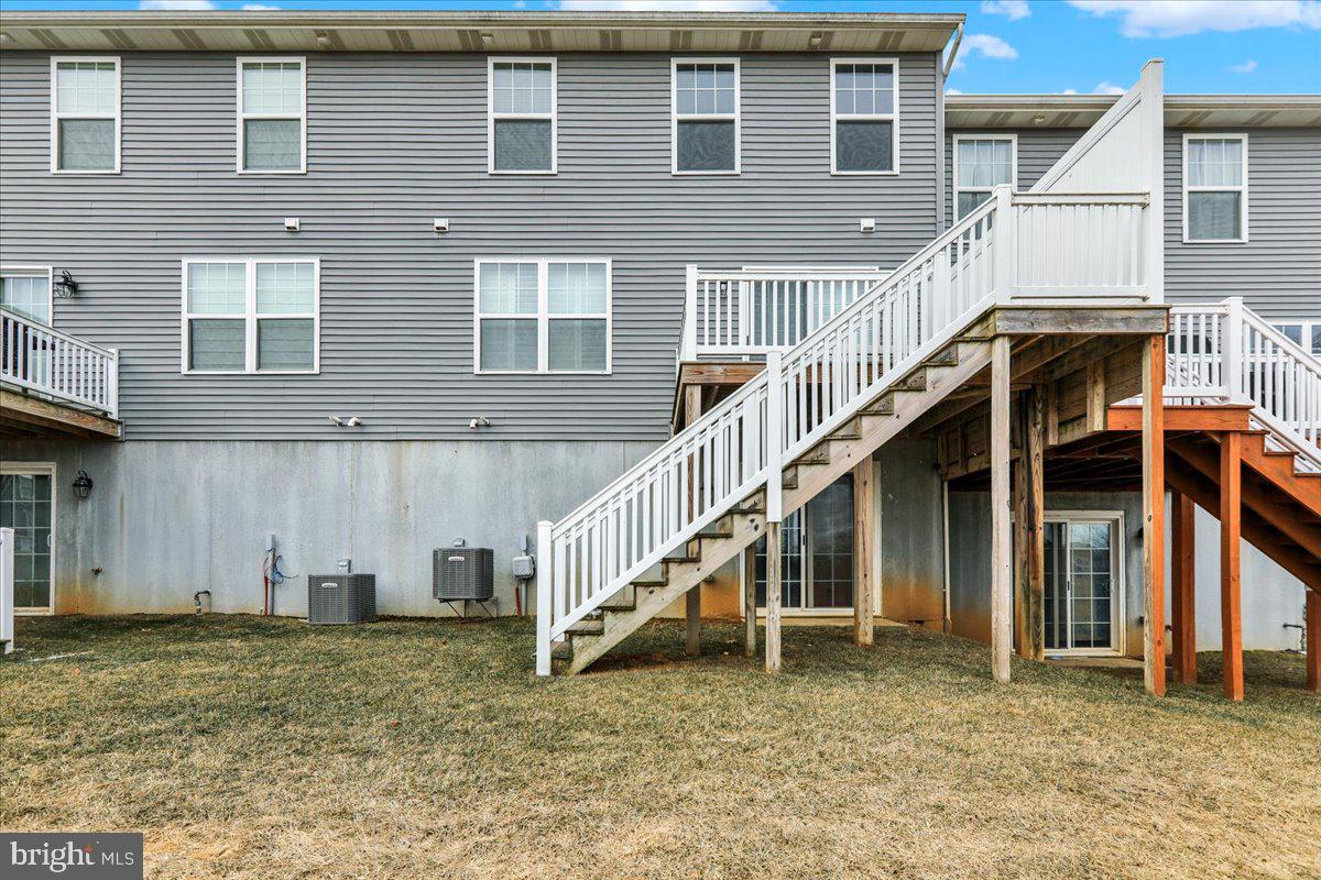 MAYAPPLE WOODS - Residential