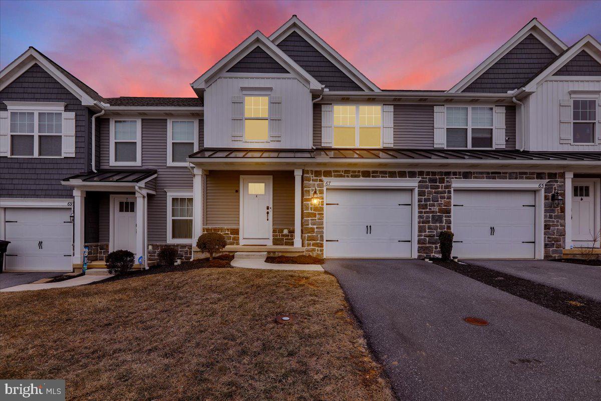 MAYAPPLE WOODS - Residential