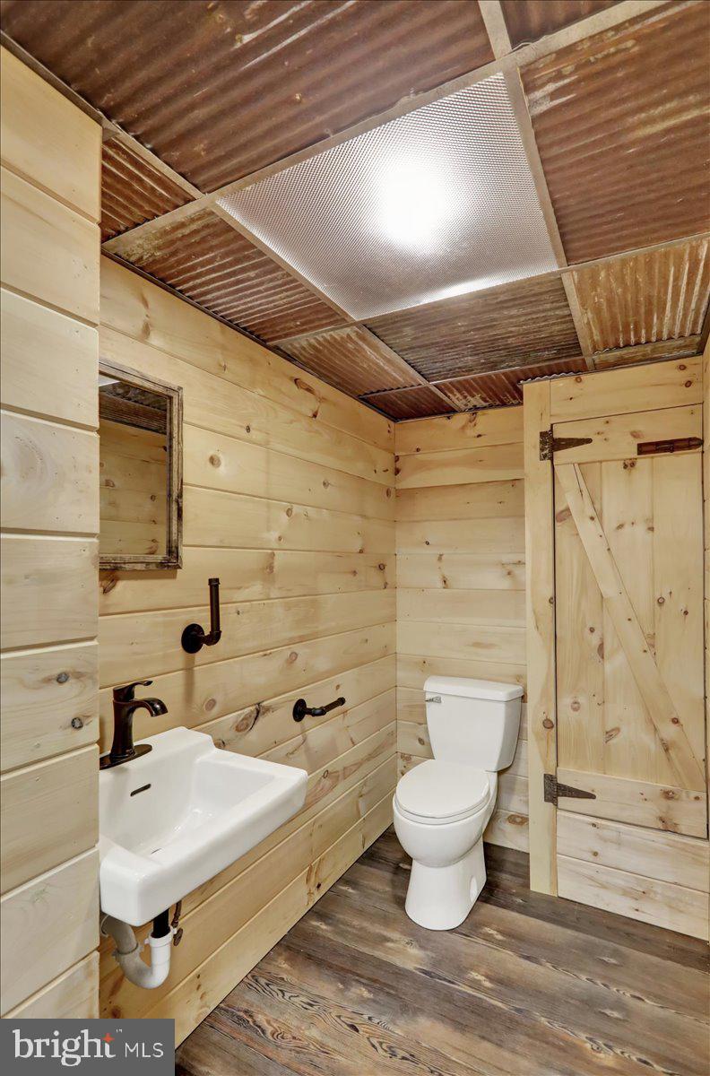 MAYAPPLE WOODS - Residential