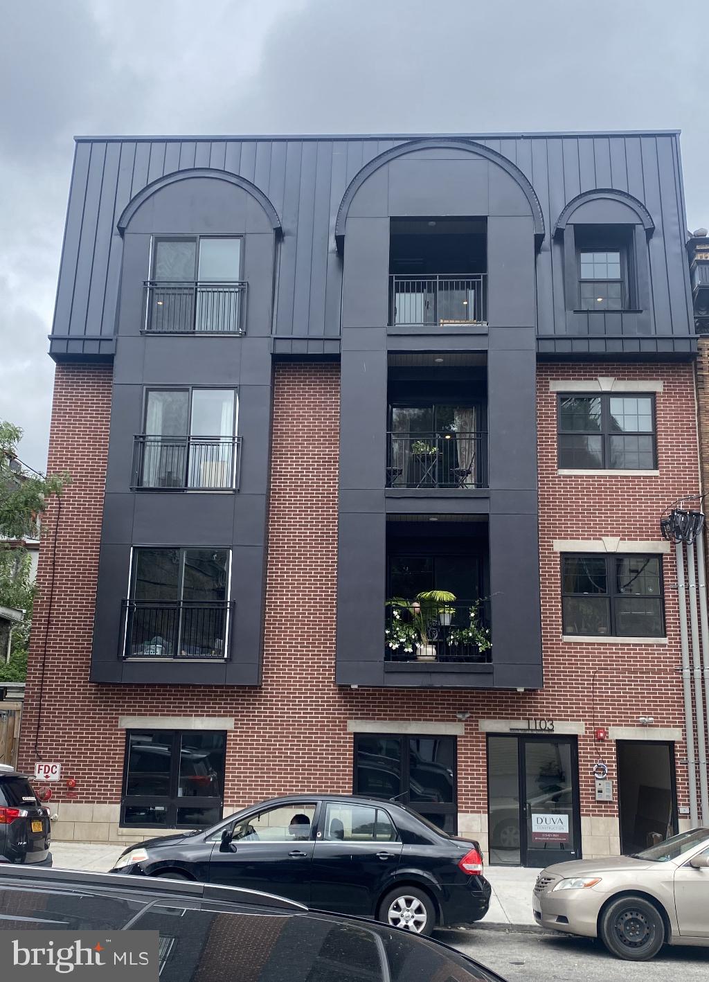SQUIRREL HILL - Commercial Sale