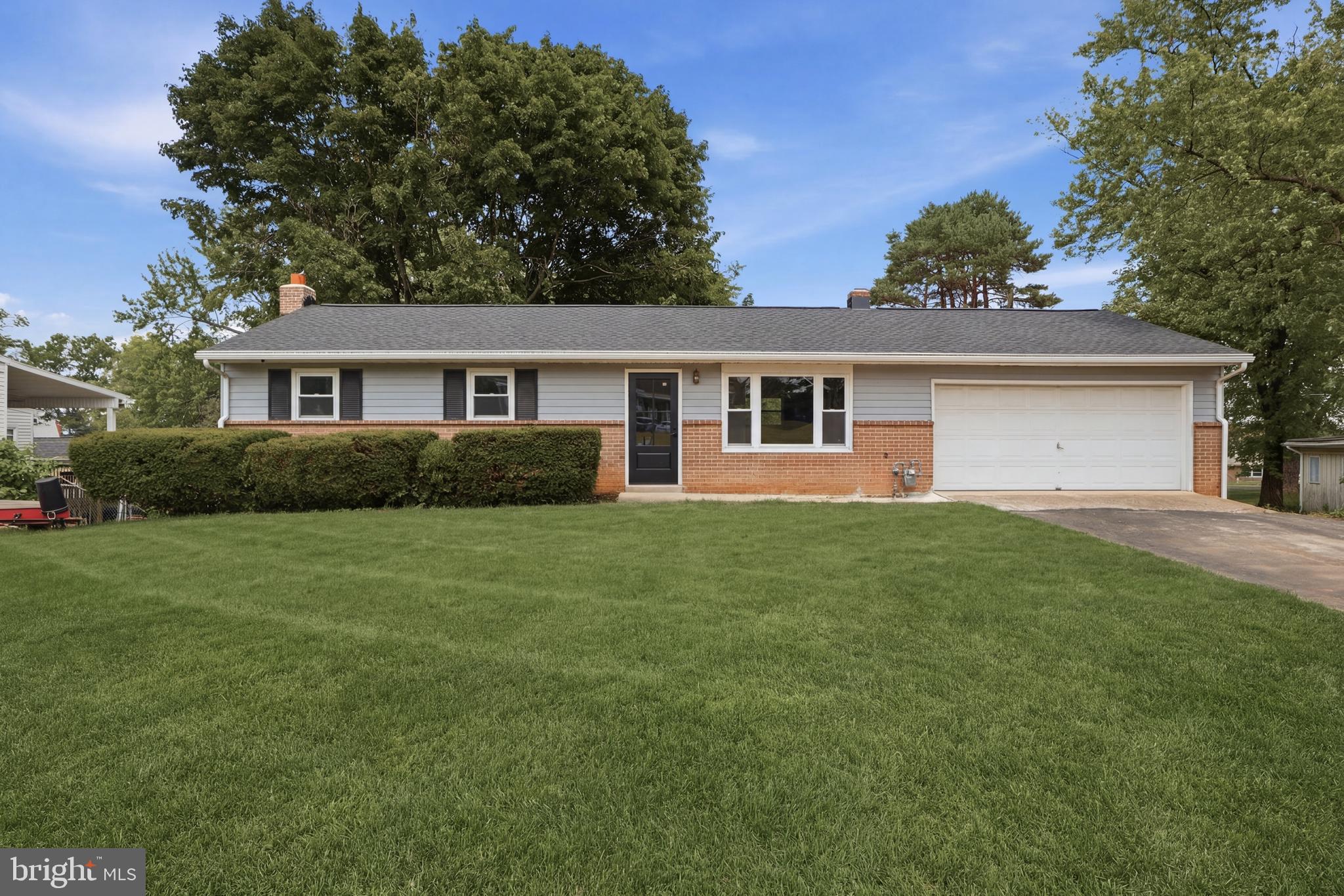 PINEBROOK HEIGHTS - Residential
