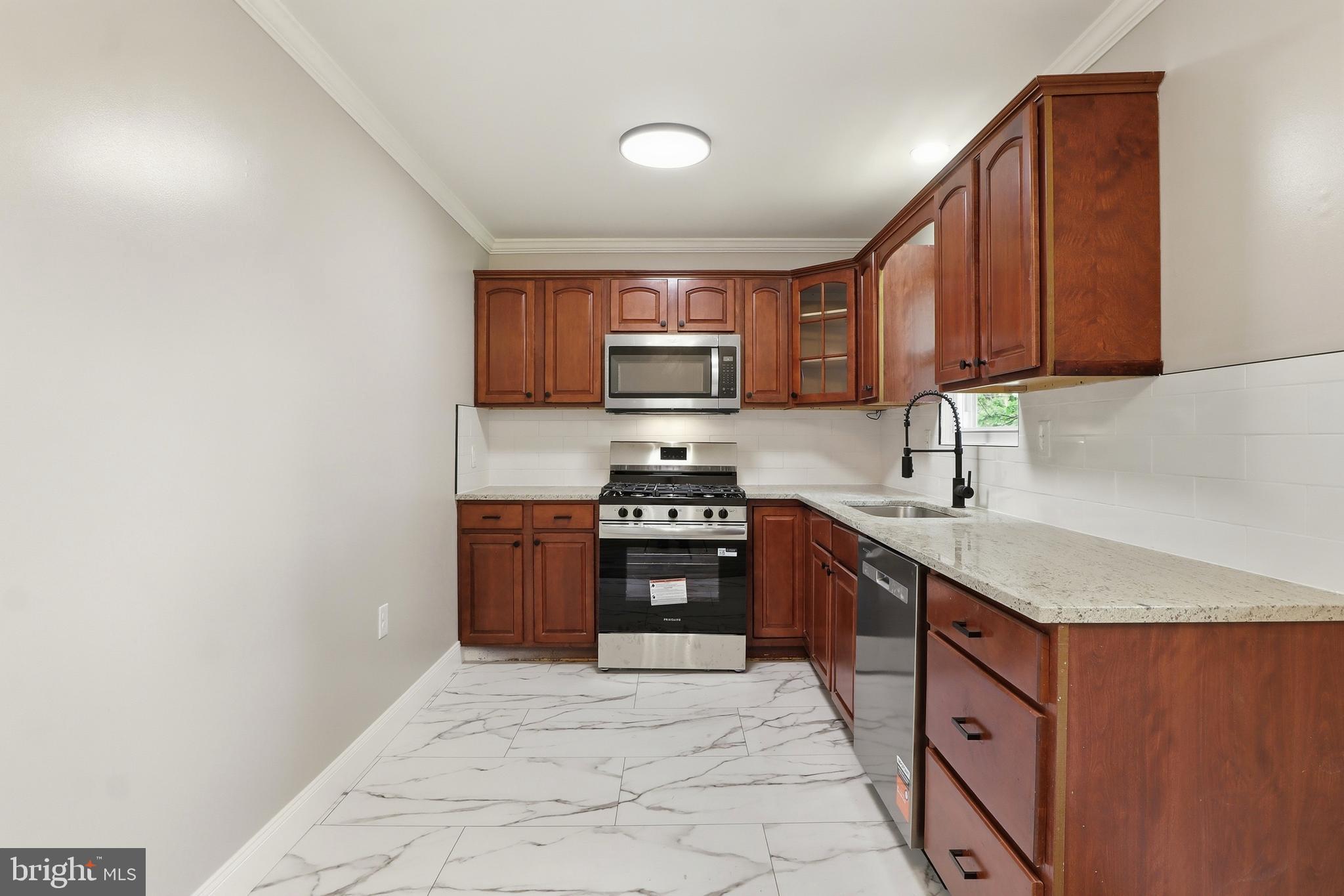 PINEBROOK HEIGHTS - Residential