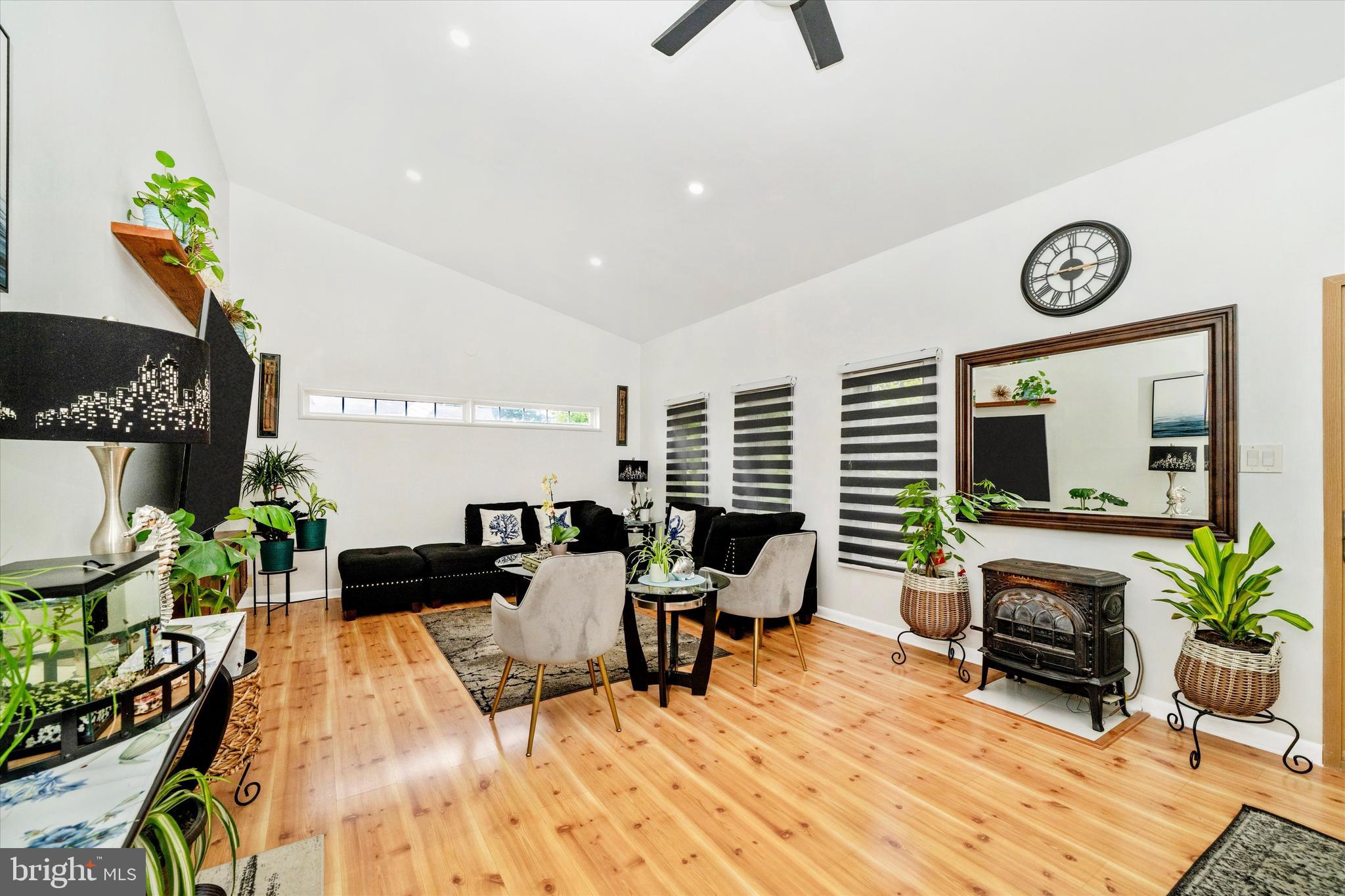 GARRETT FOREST - Residential