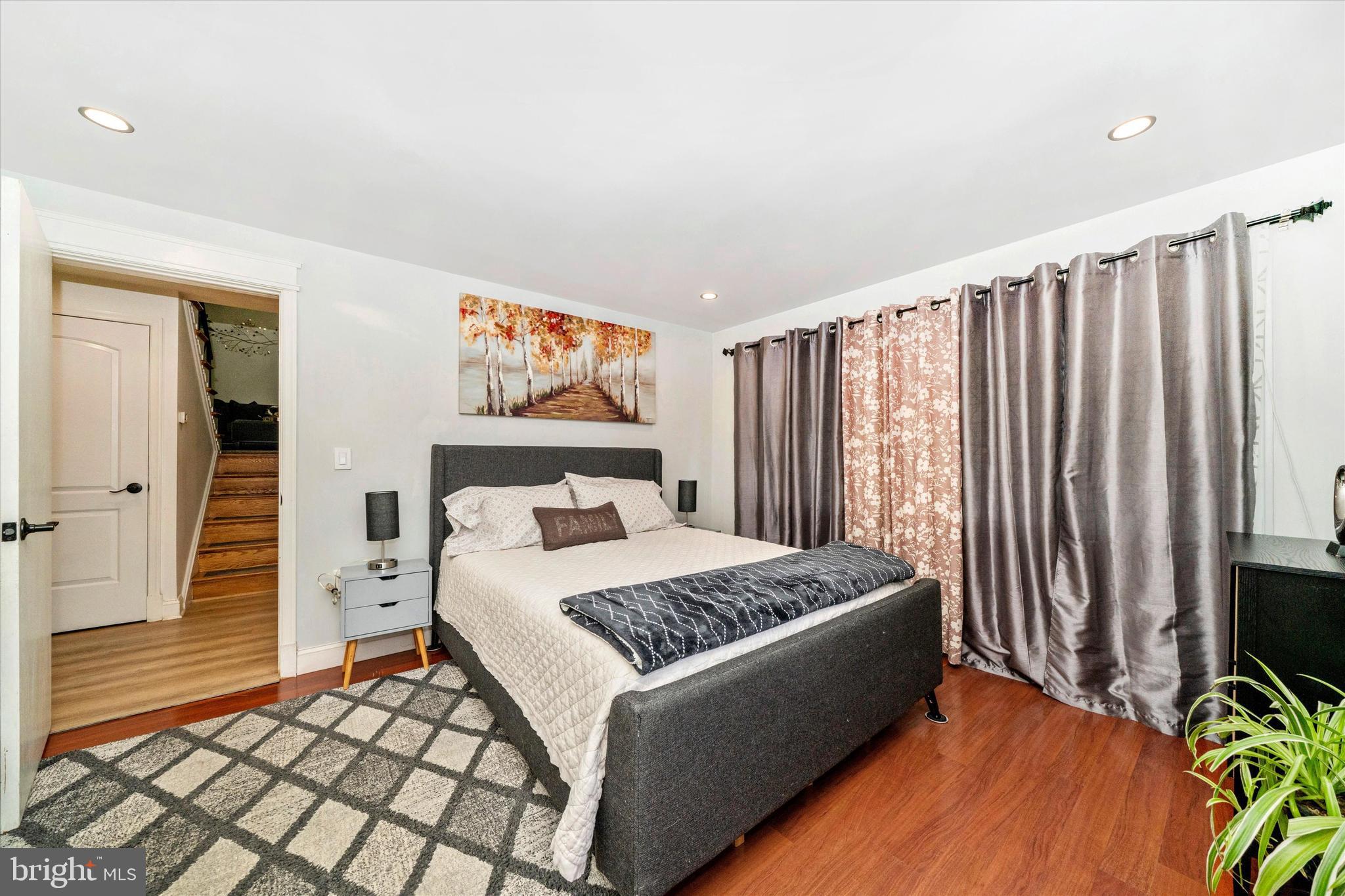 GARRETT FOREST - Residential