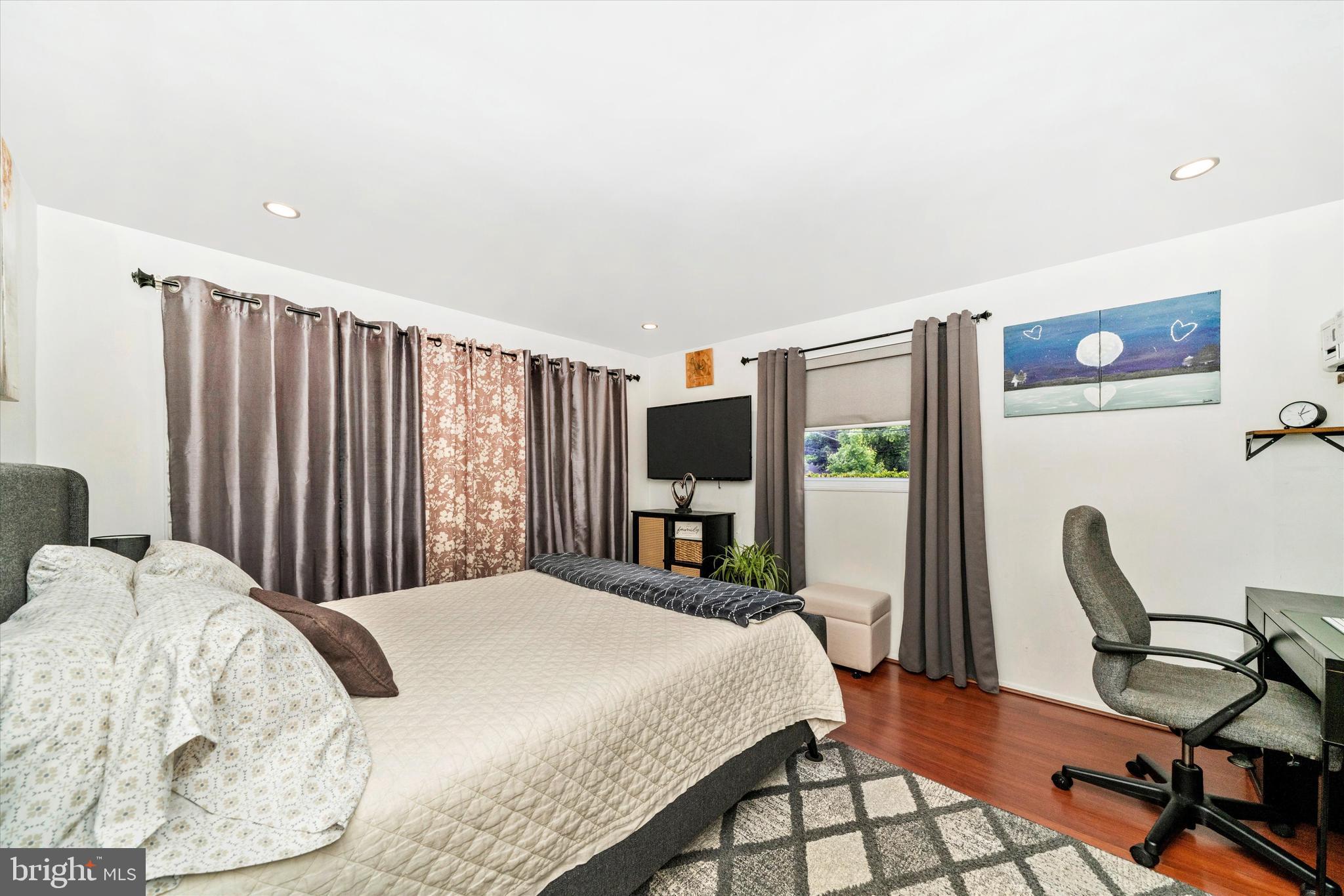 GARRETT FOREST - Residential