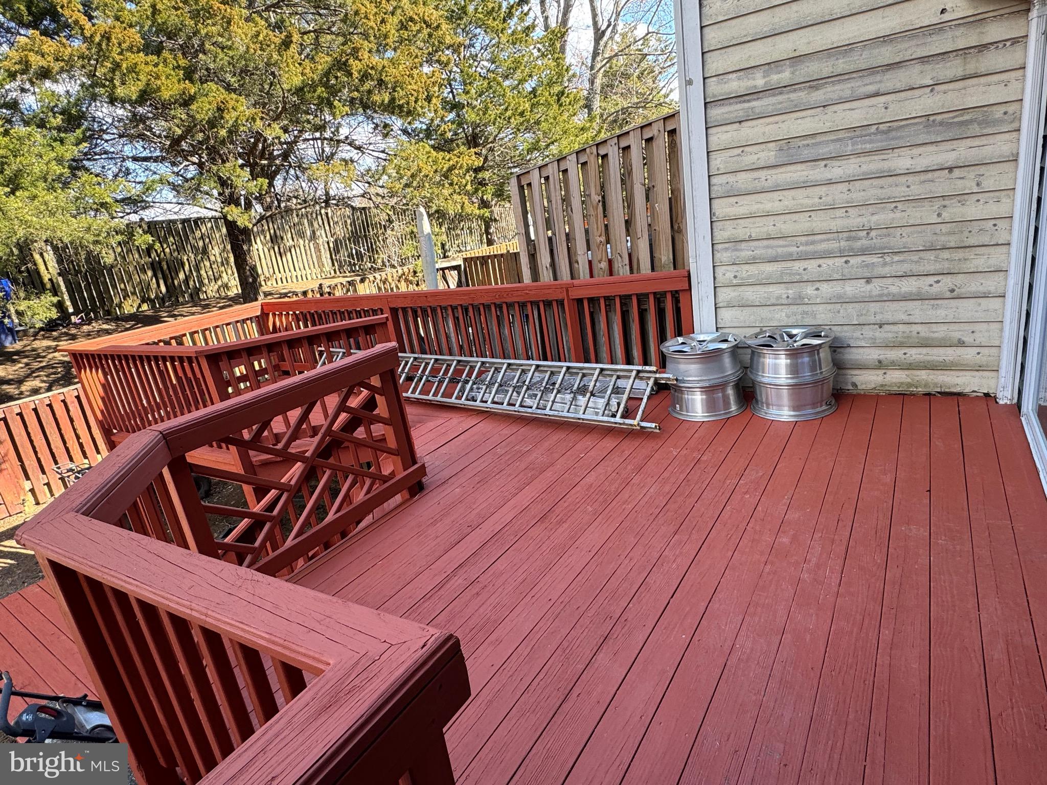 LAKEWOOD ESTATES - Residential