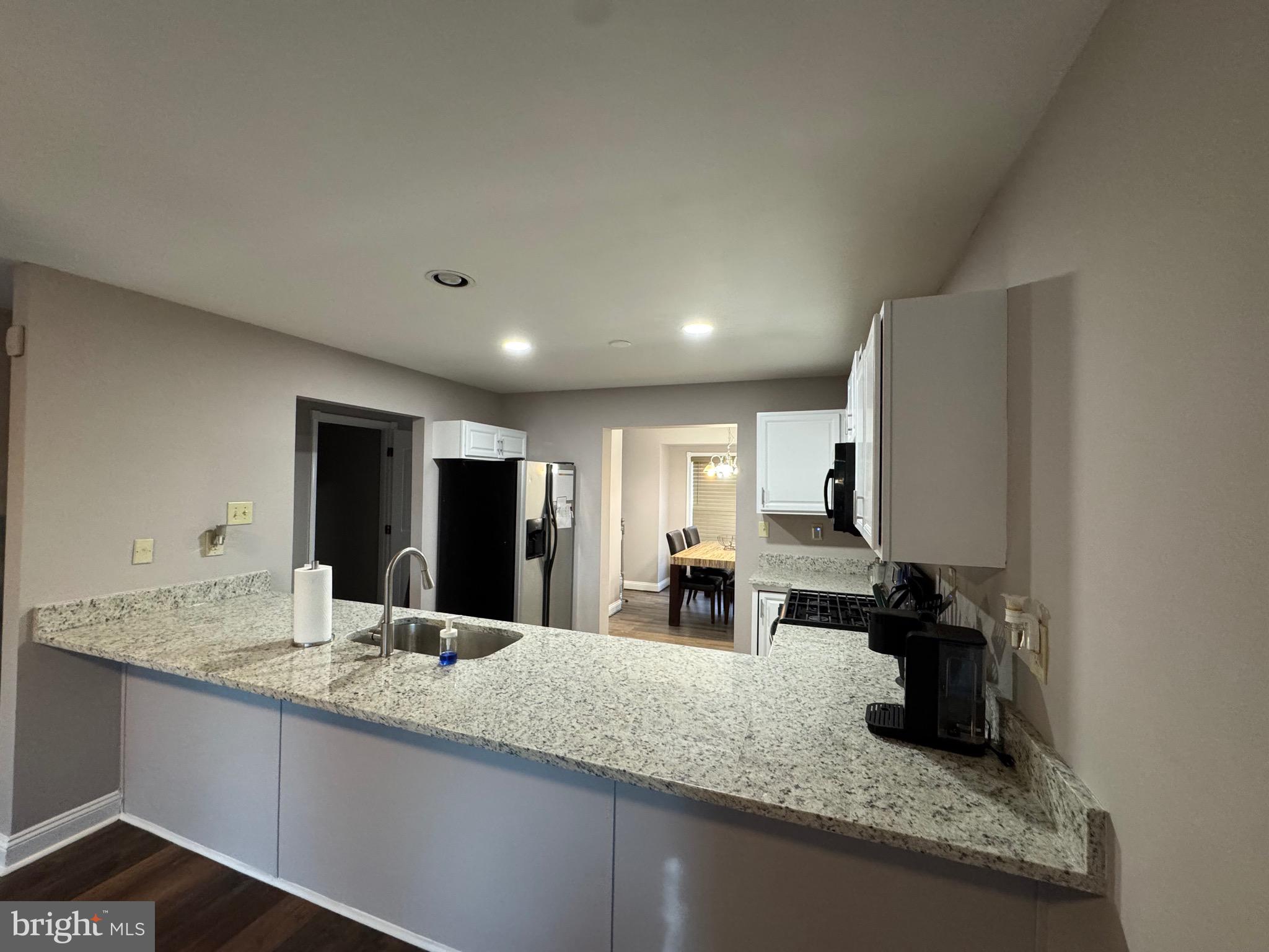 LAKEWOOD ESTATES - Residential