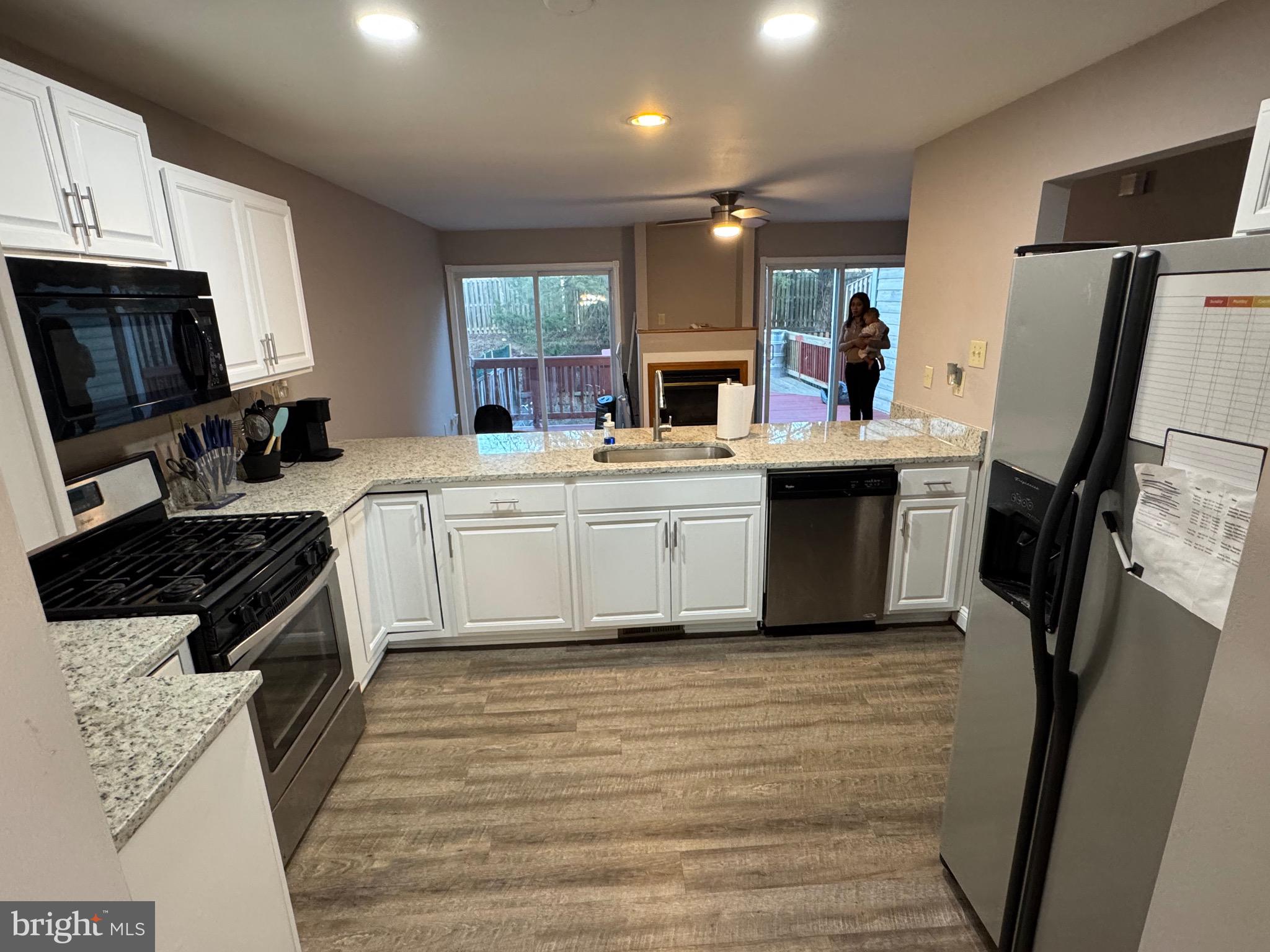 LAKEWOOD ESTATES - Residential
