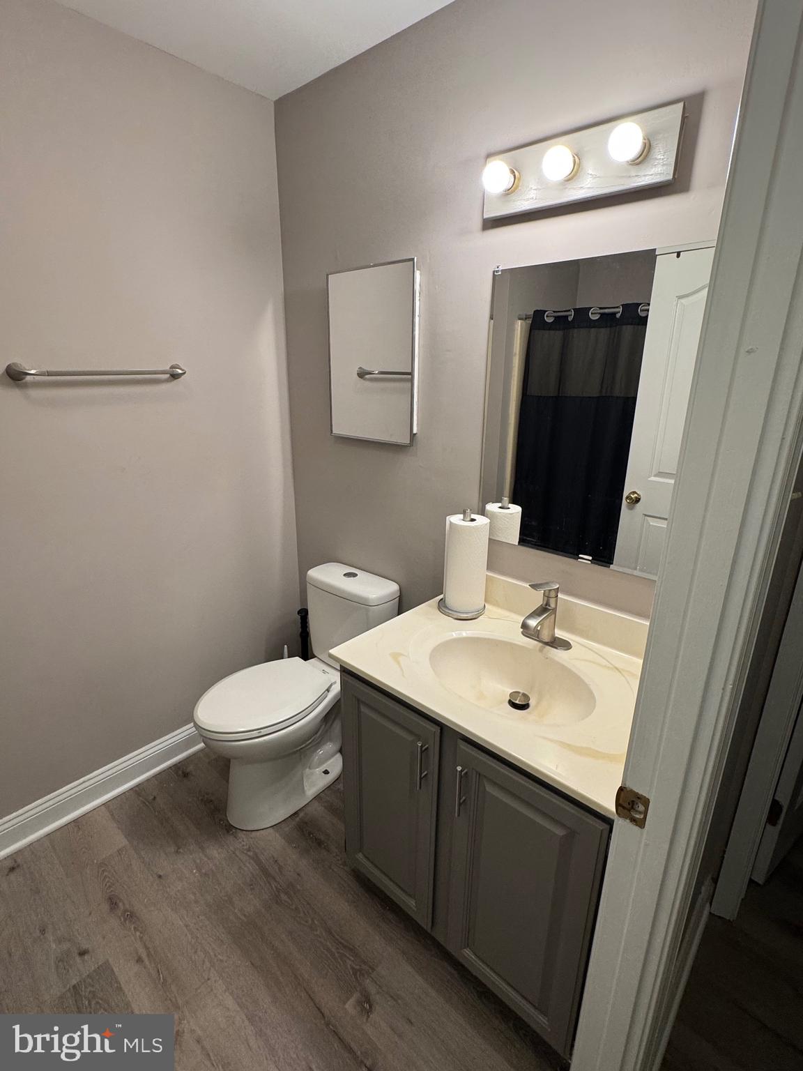LAKEWOOD ESTATES - Residential