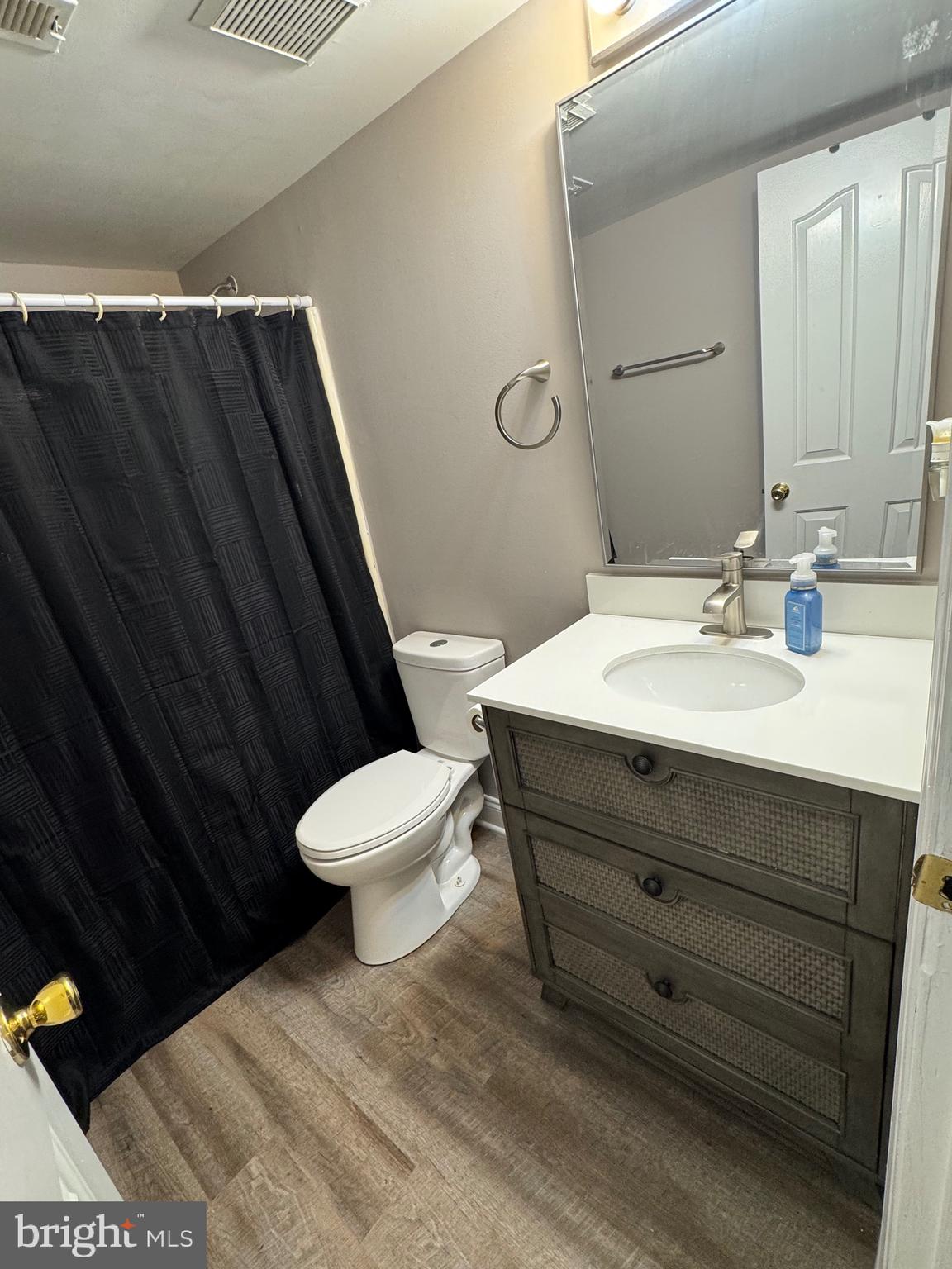 LAKEWOOD ESTATES - Residential