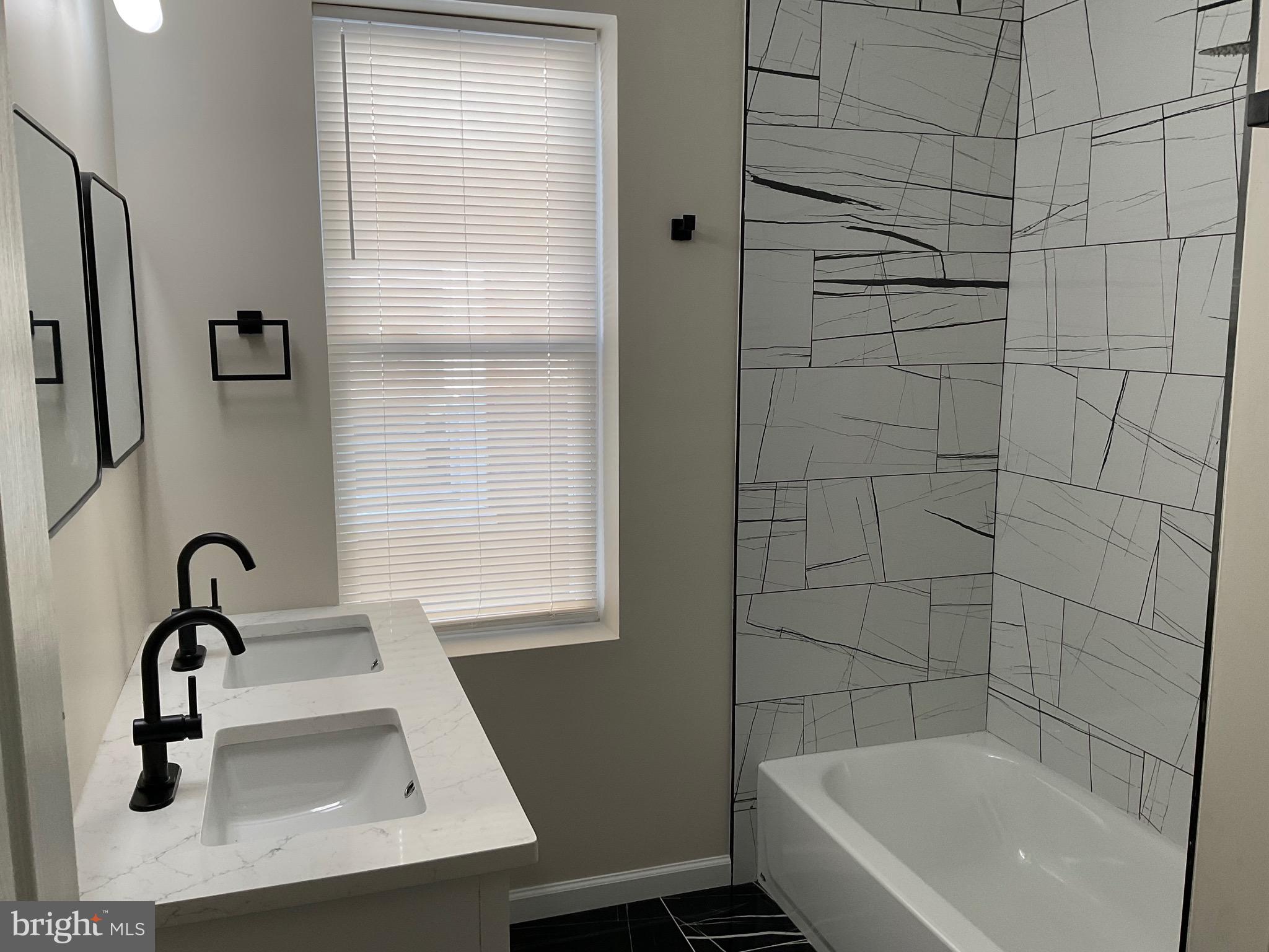 MANTUA - Residential
