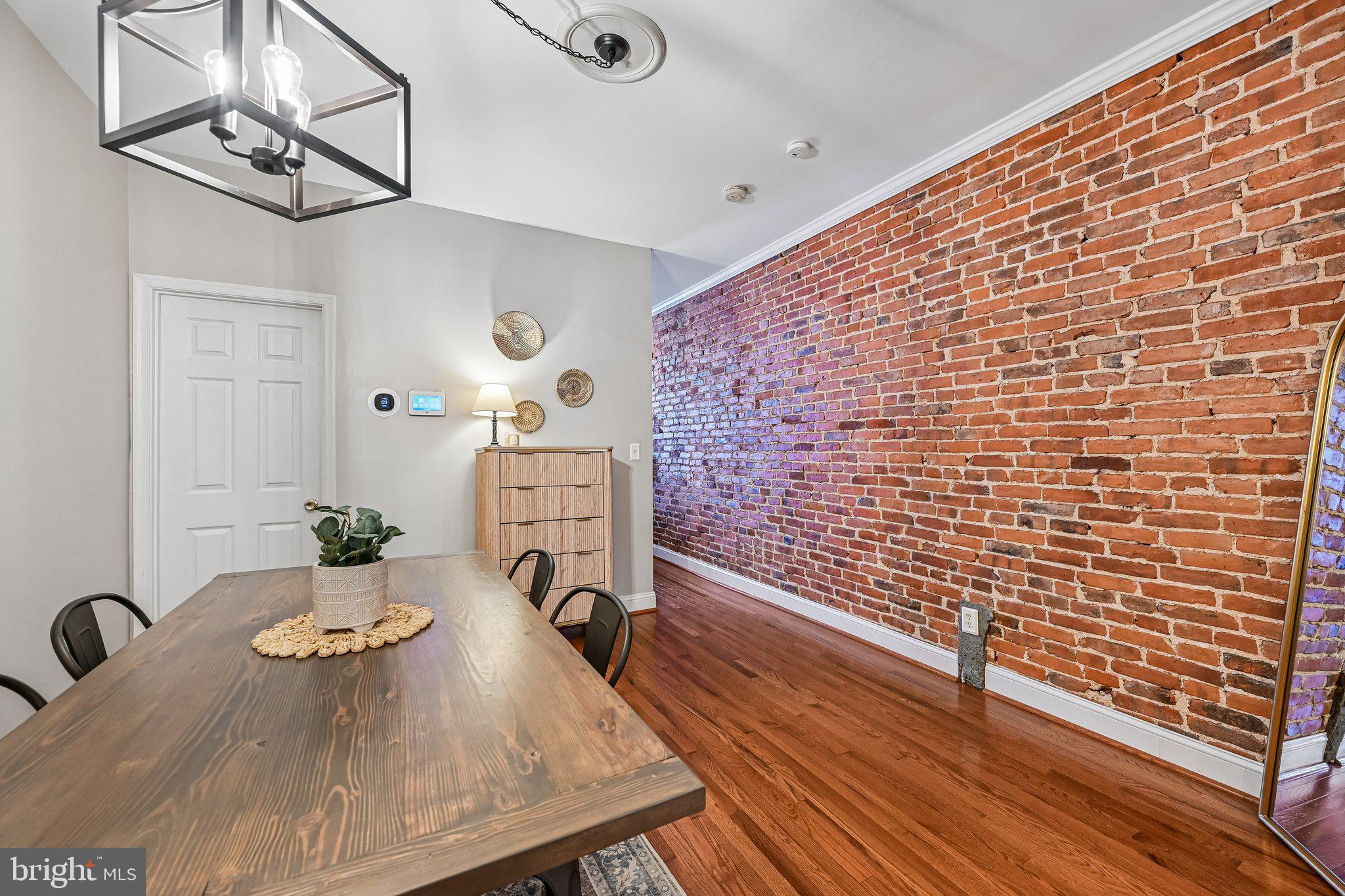 WASHINGTON VILLAGE - Residential