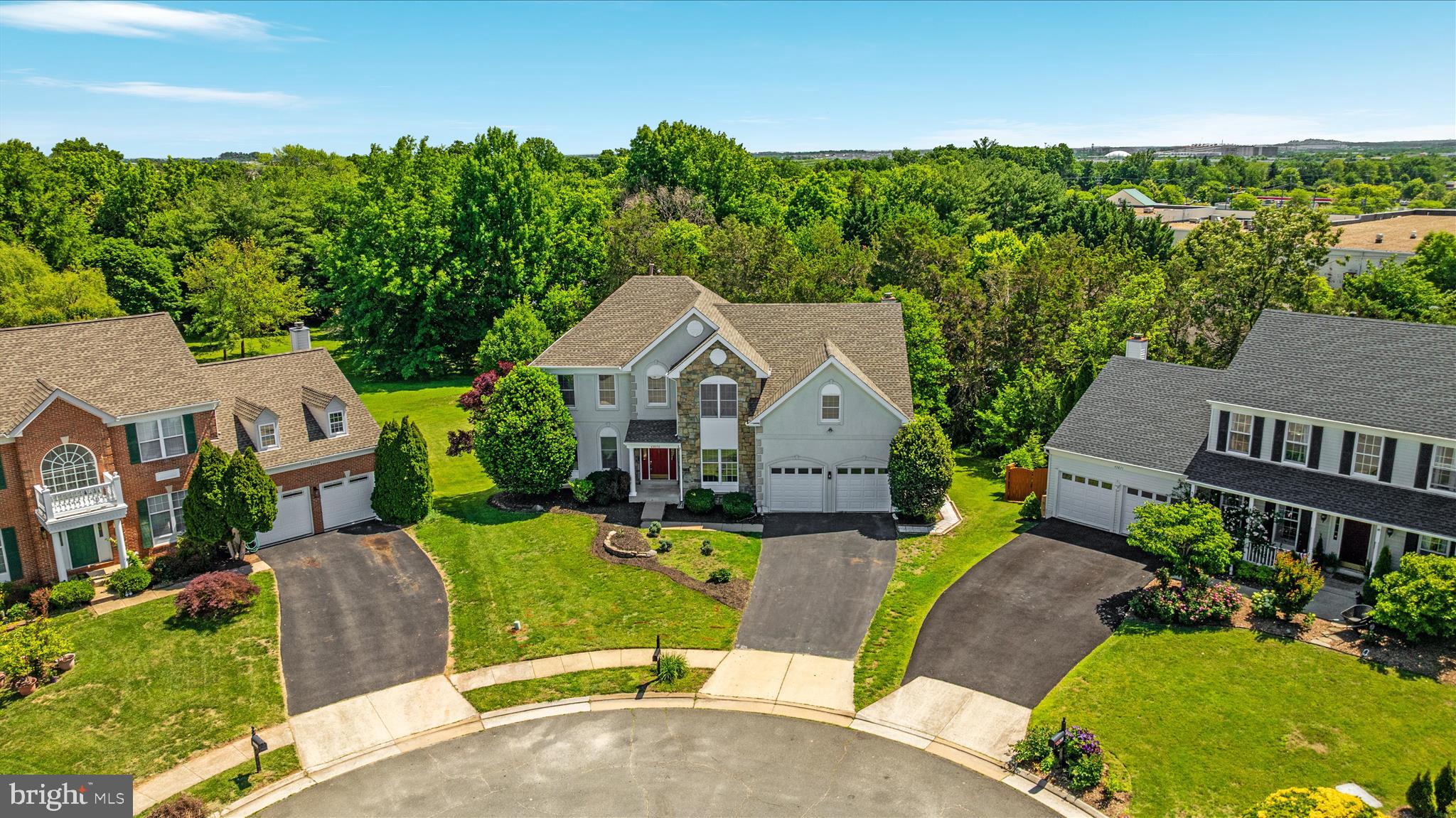 FARMWELL HUNT - Residential