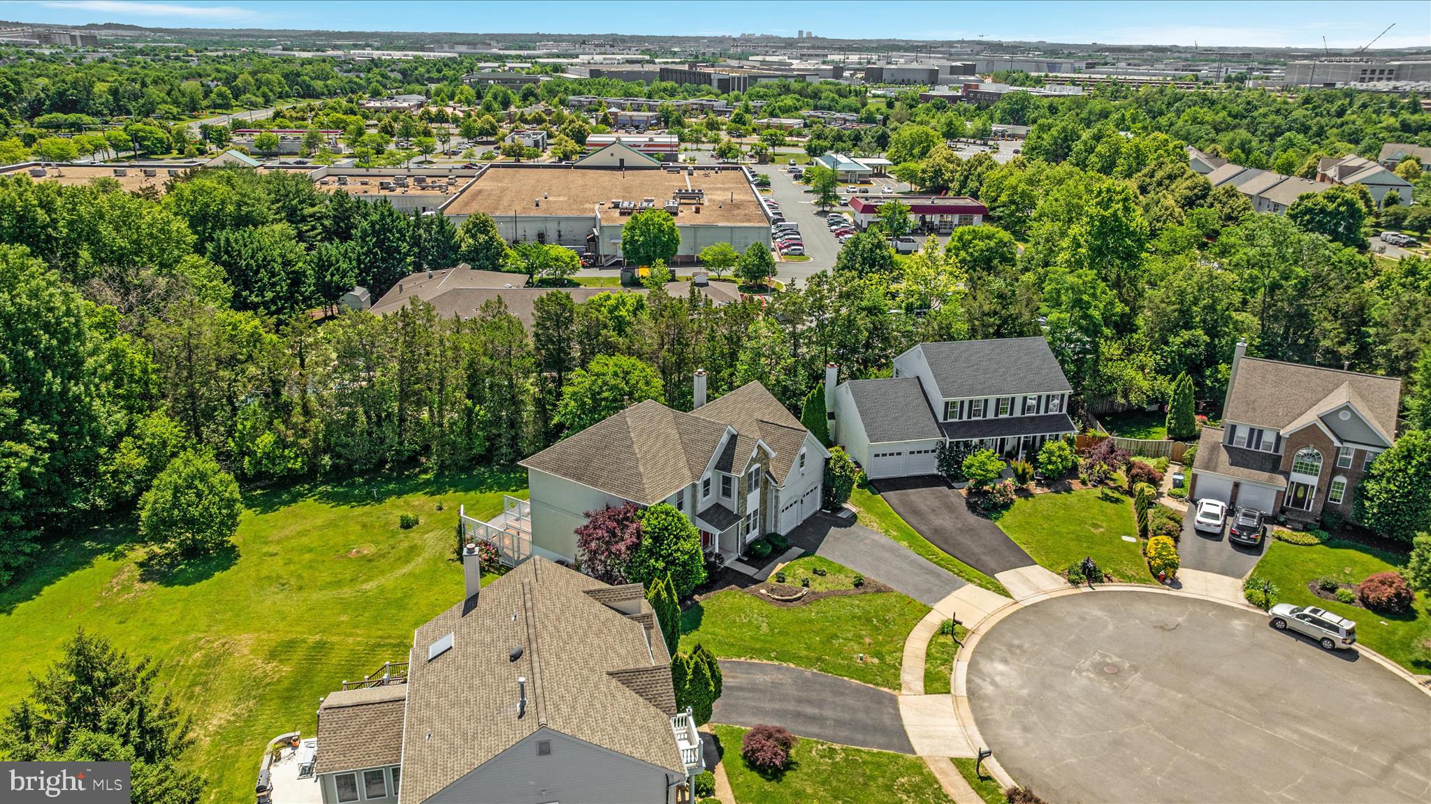 FARMWELL HUNT - Residential
