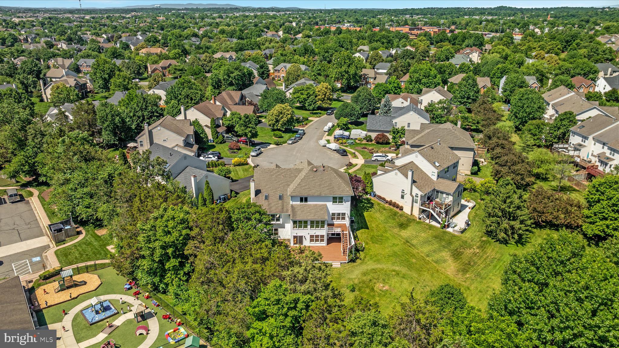 FARMWELL HUNT - Residential