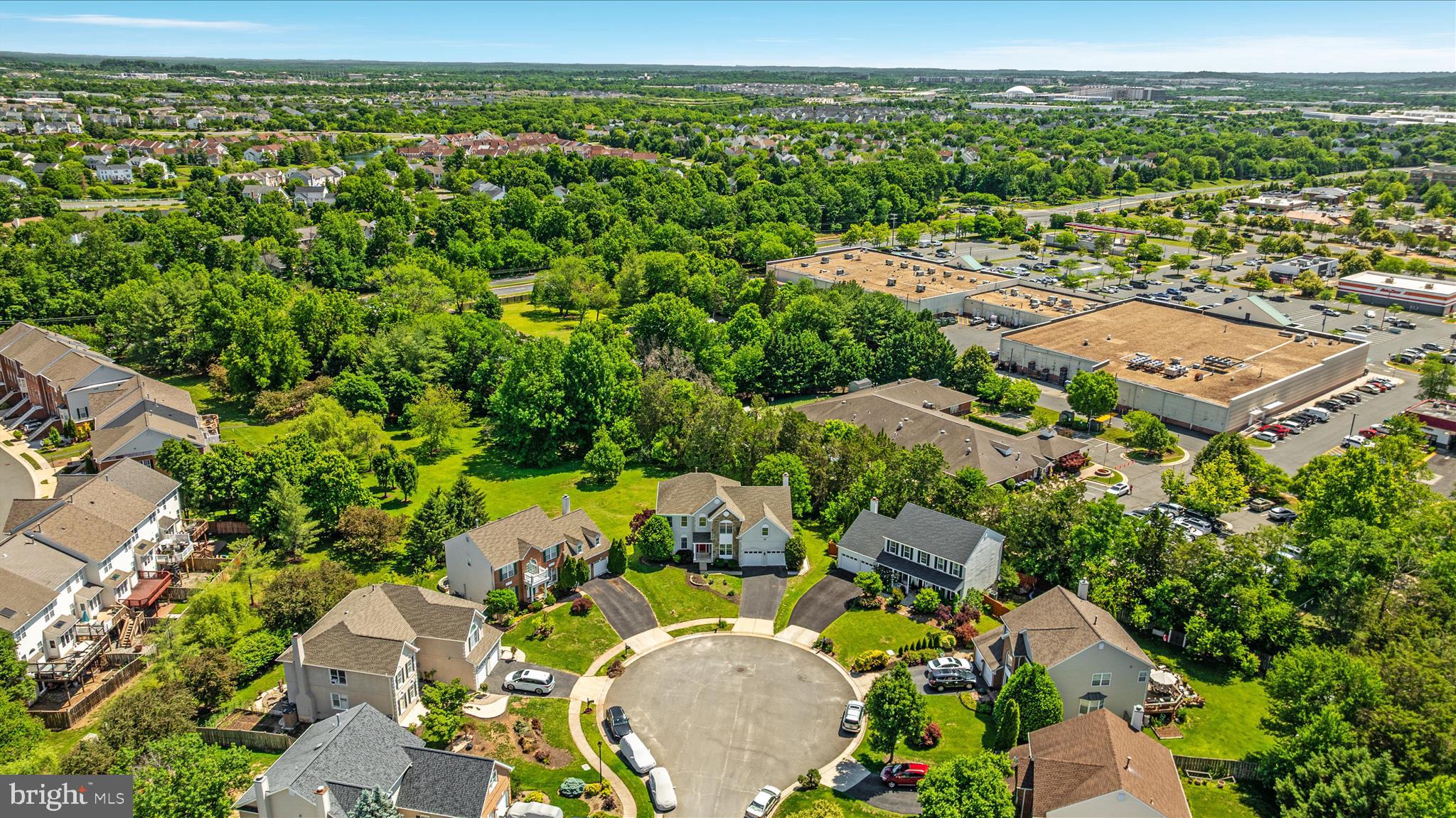 FARMWELL HUNT - Residential