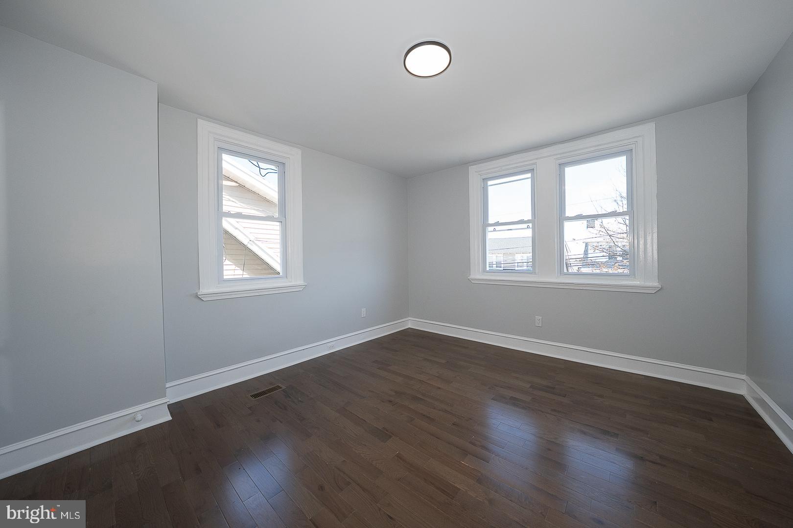 KIRKLAND - Residential