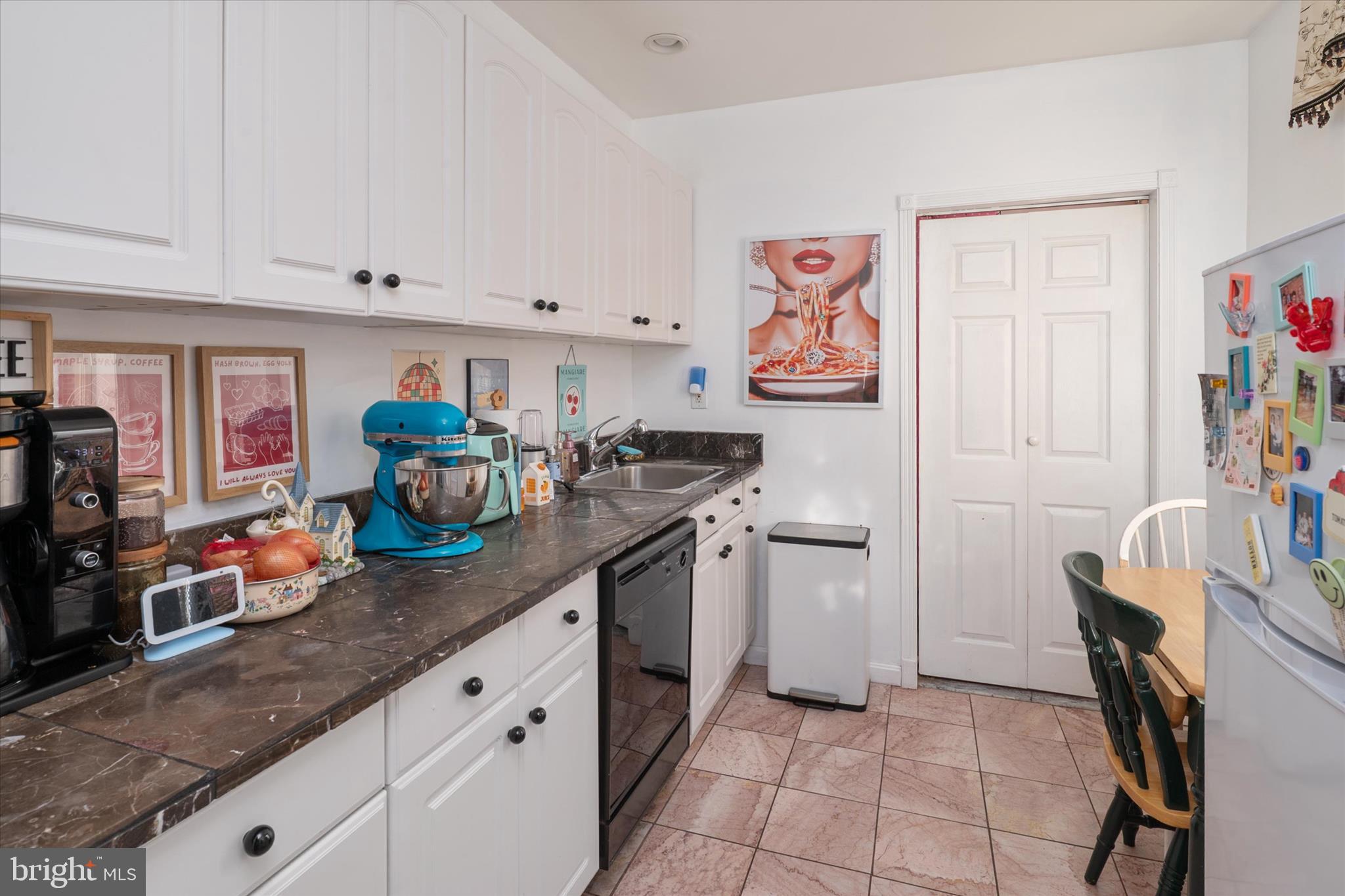 LITTLE ITALY - Residential Income