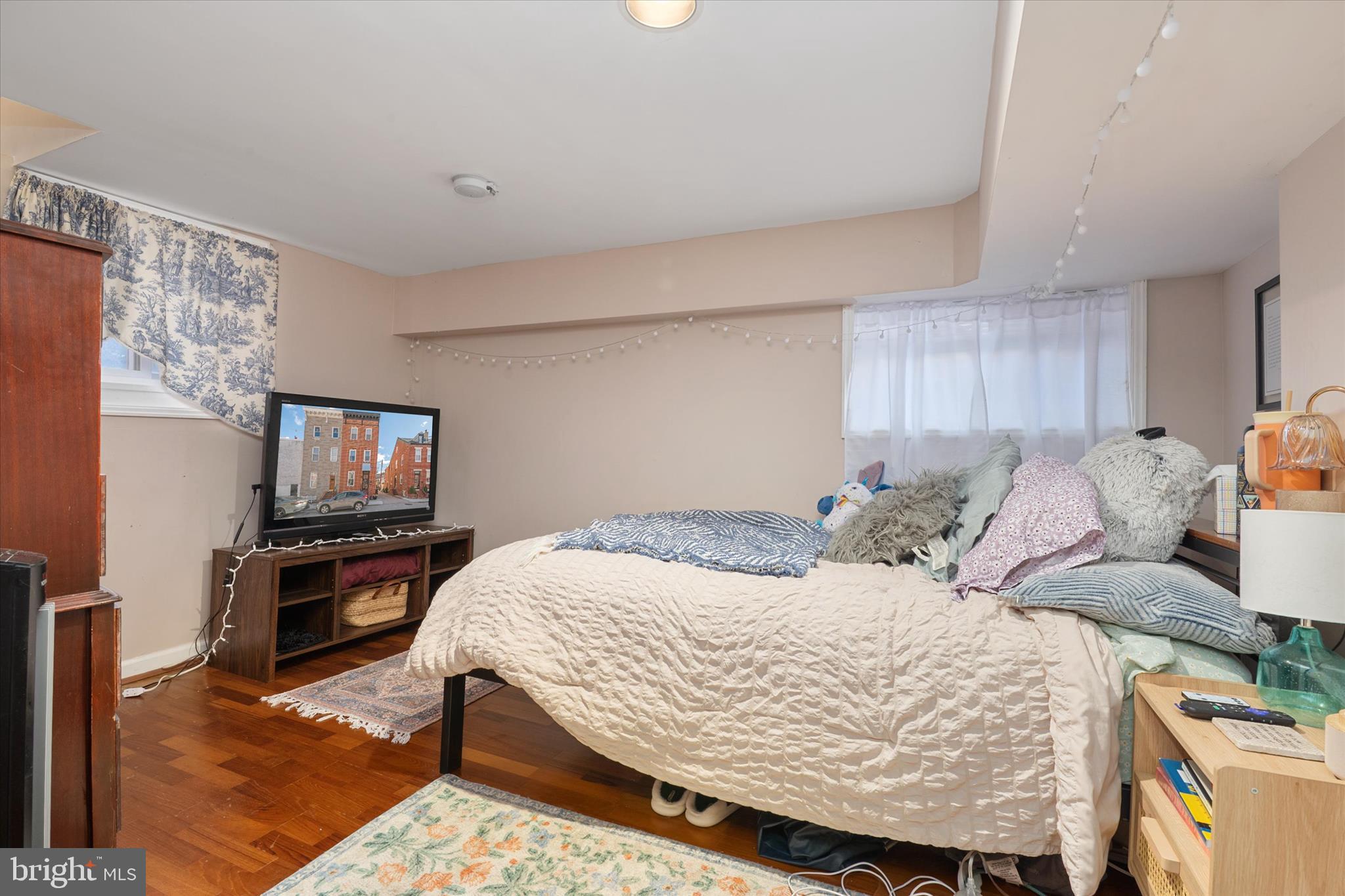 LITTLE ITALY - Residential Income