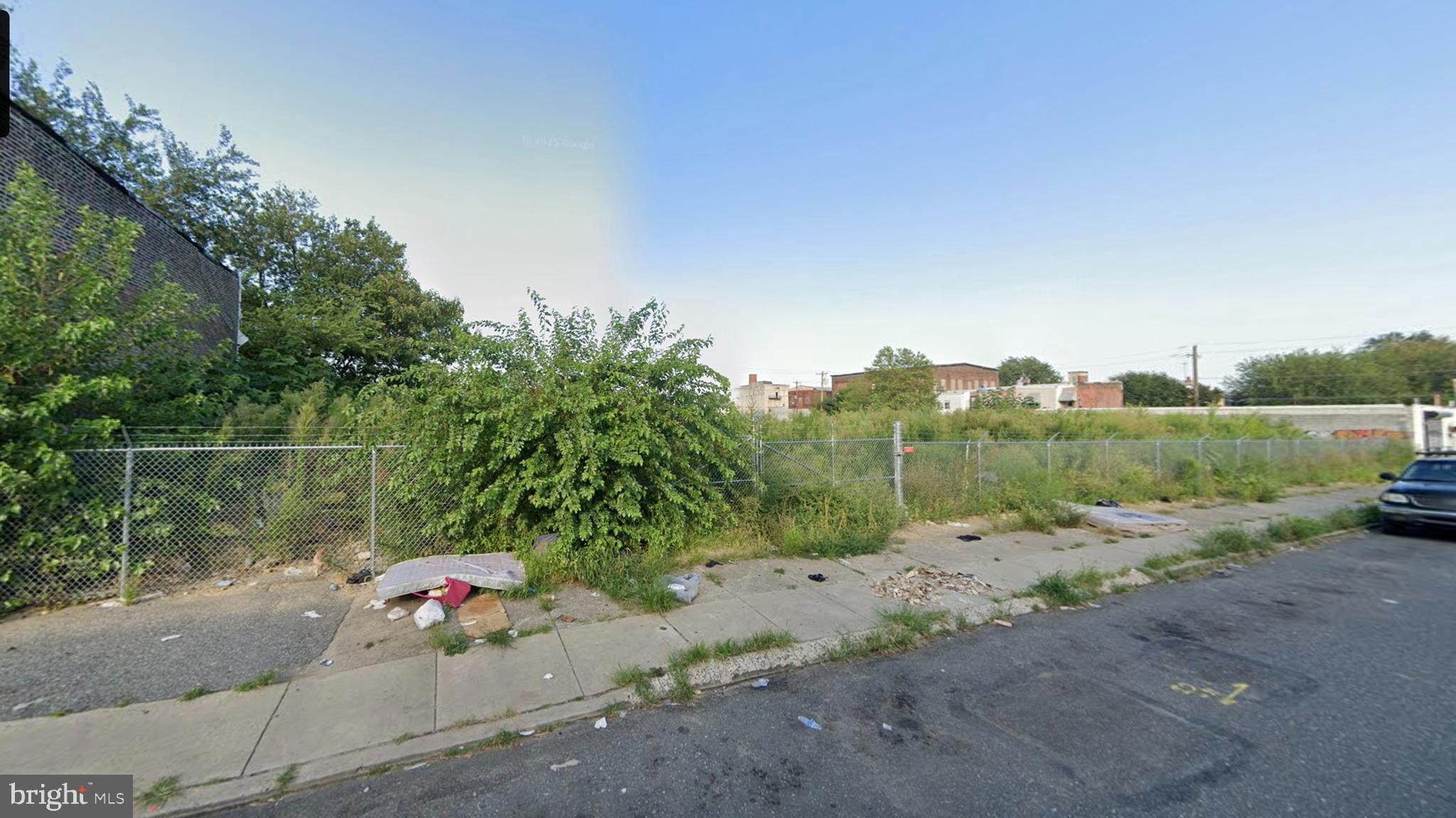 11 large congruent lots in the heart of Kensington. Cant be developed as single family homes, or re-zoned for a large multi-family development site.