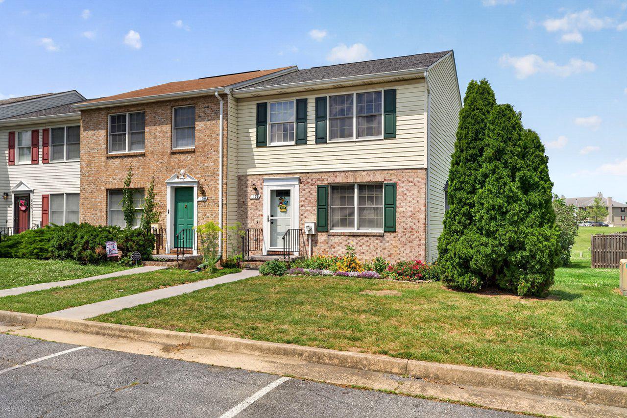 APPLETON DOWNS - Residential