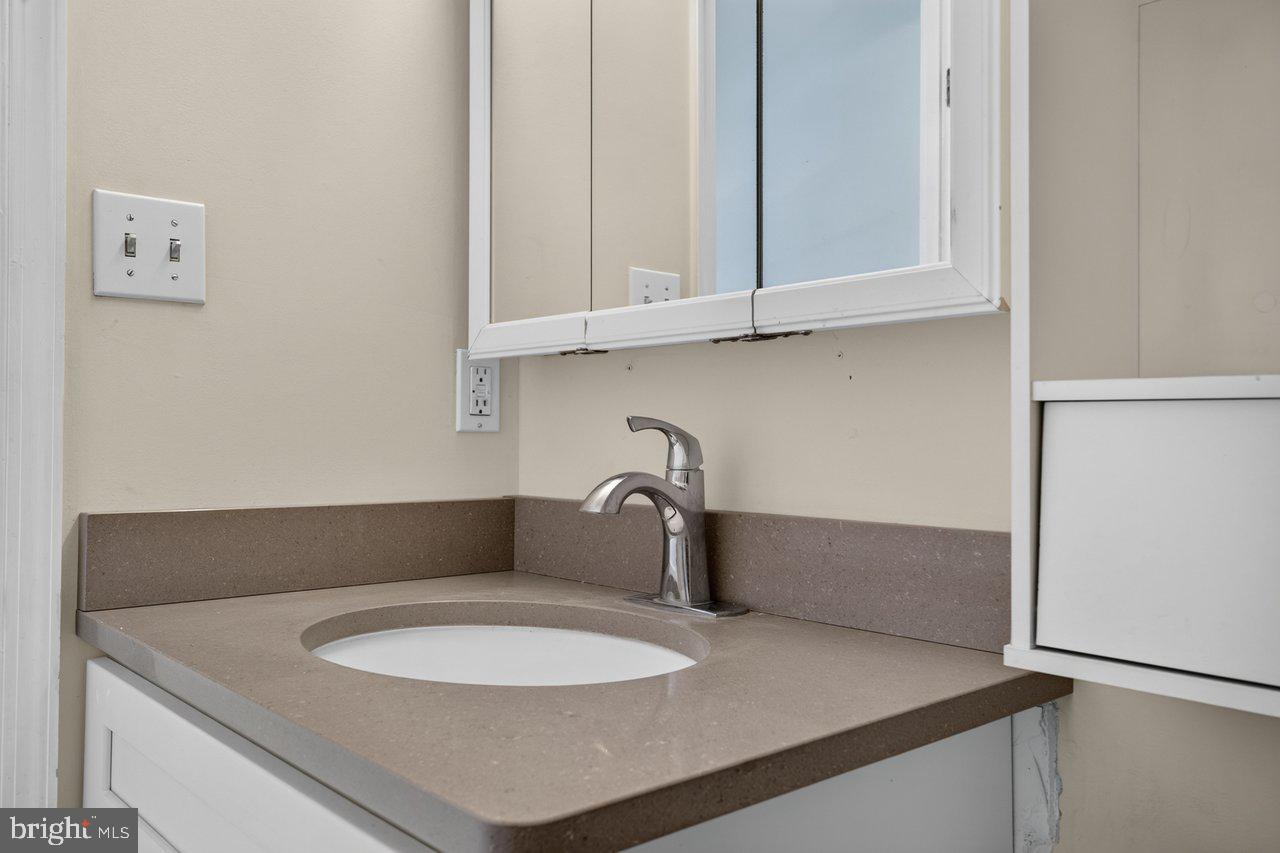 APPLETON DOWNS - Residential
