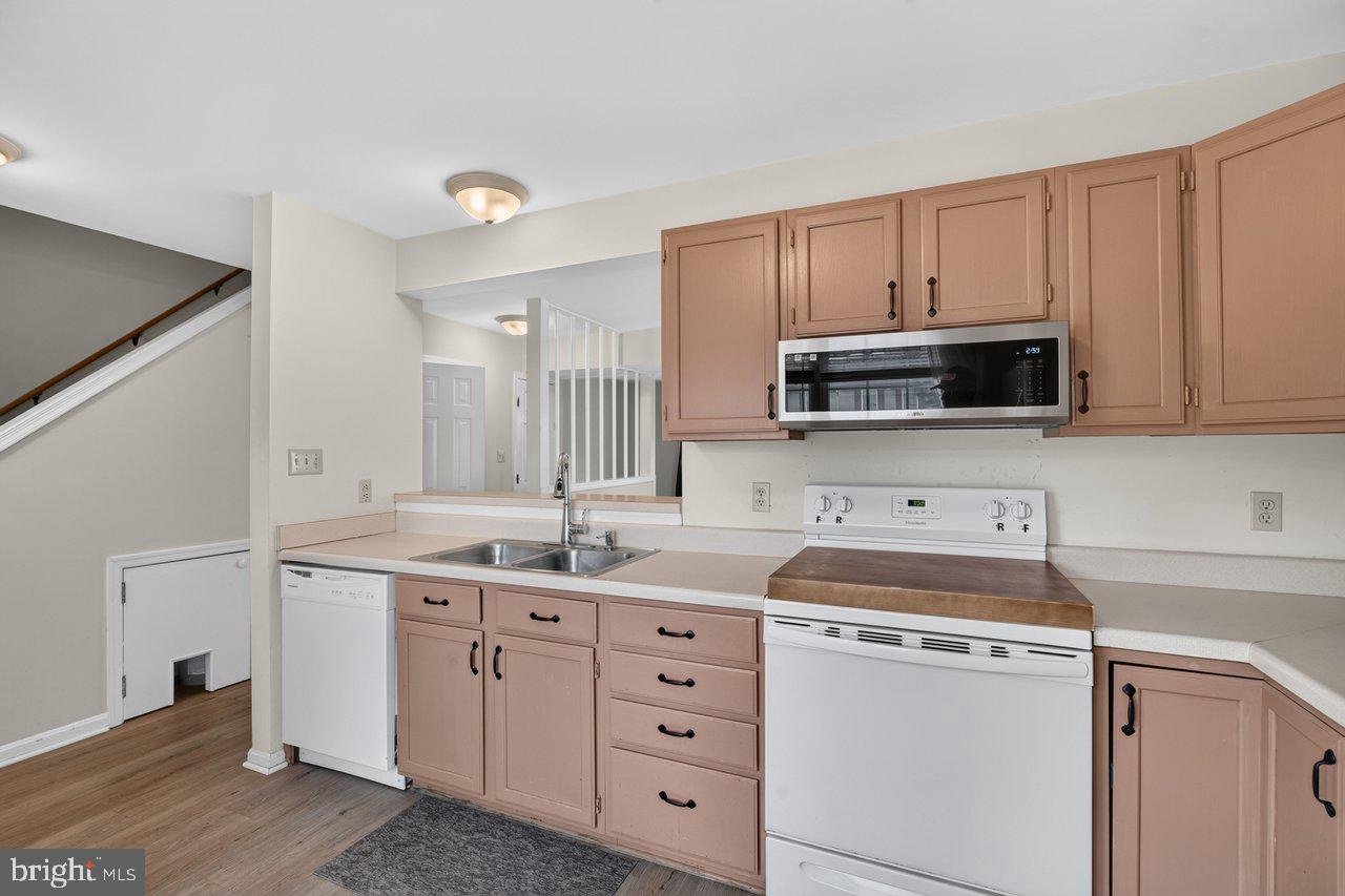 APPLETON DOWNS - Residential