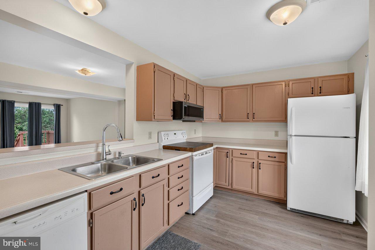 APPLETON DOWNS - Residential