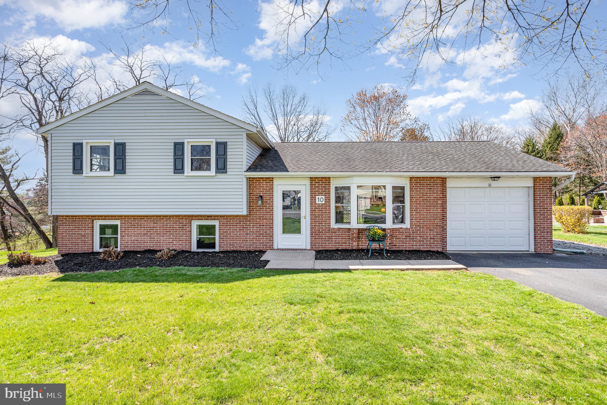 WEST EARL HEIGHTS - Residential