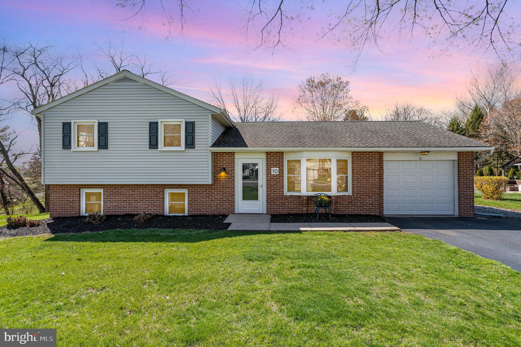 WEST EARL HEIGHTS - Residential