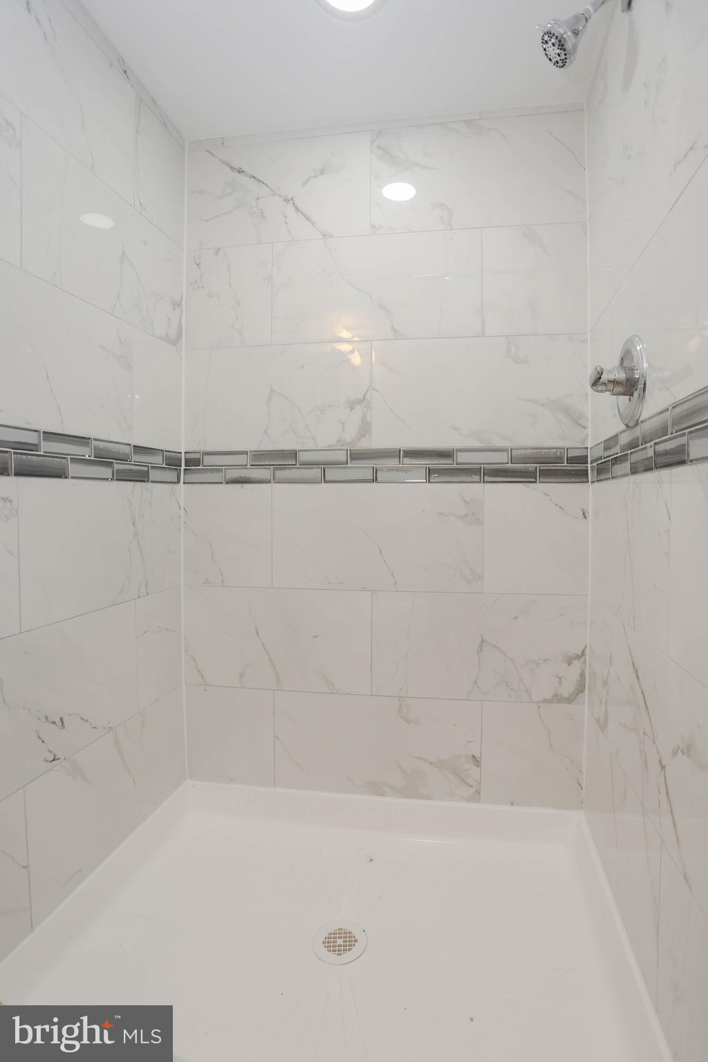BIDDLE STREET - Residential Lease