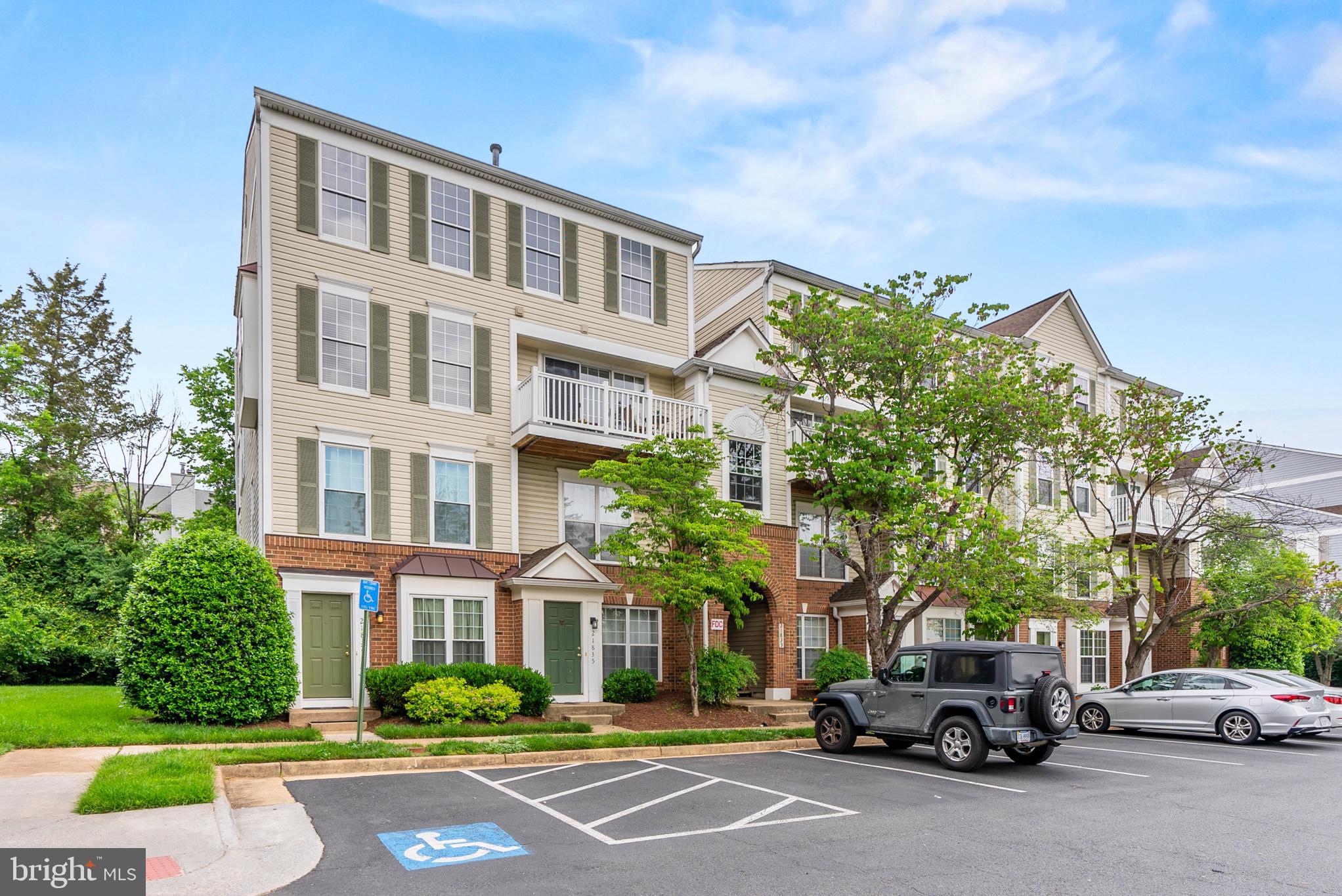 CHATHAM GREEN - Residential