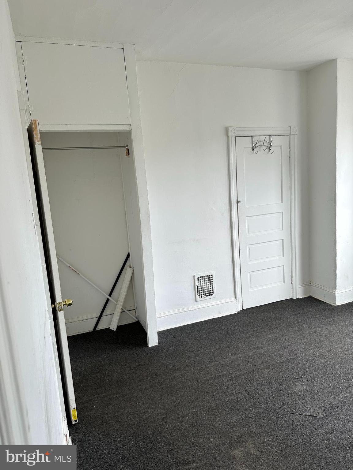 KENSINGTON - Residential