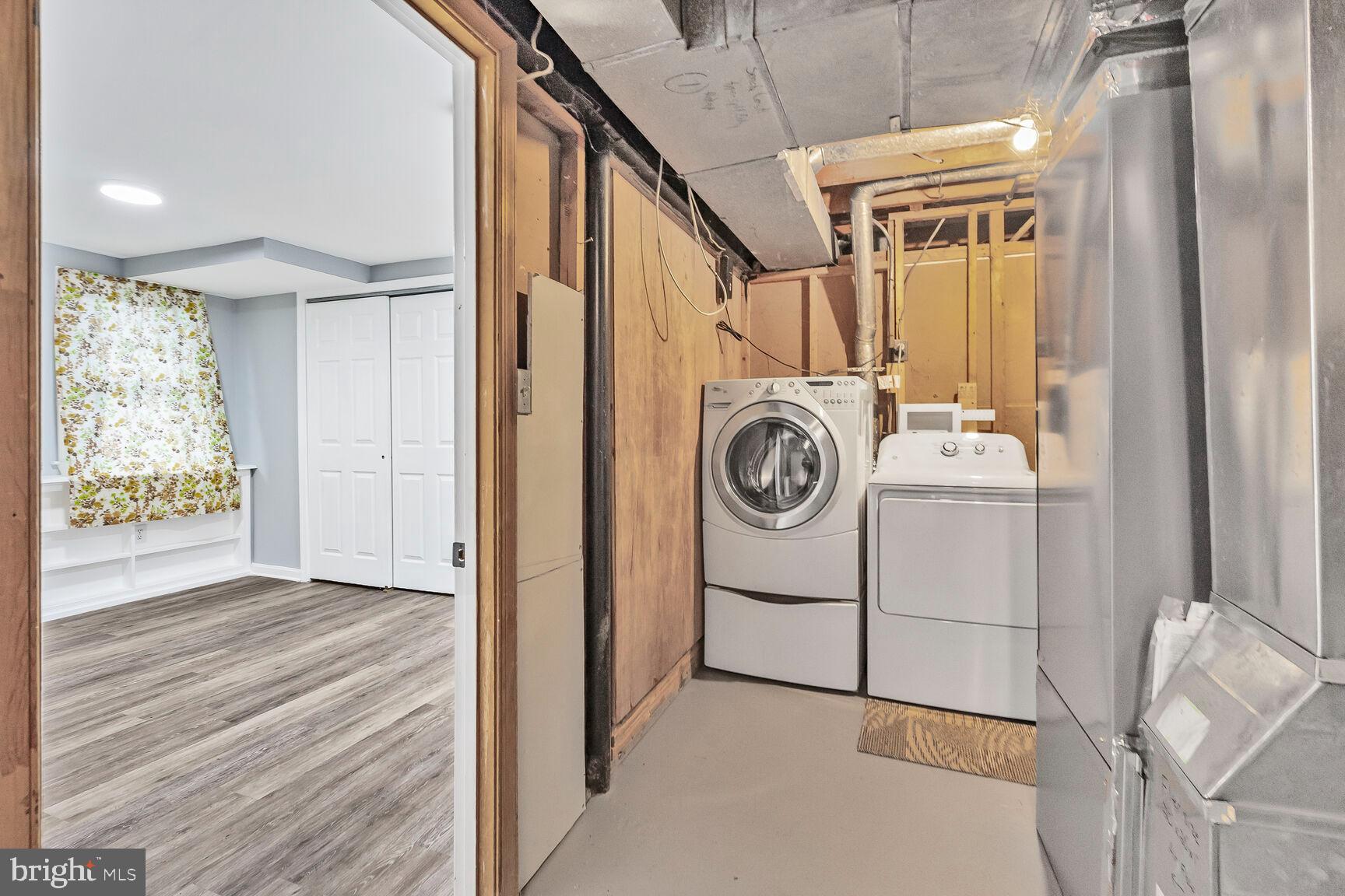 BURKE CENTRE - Residential Lease