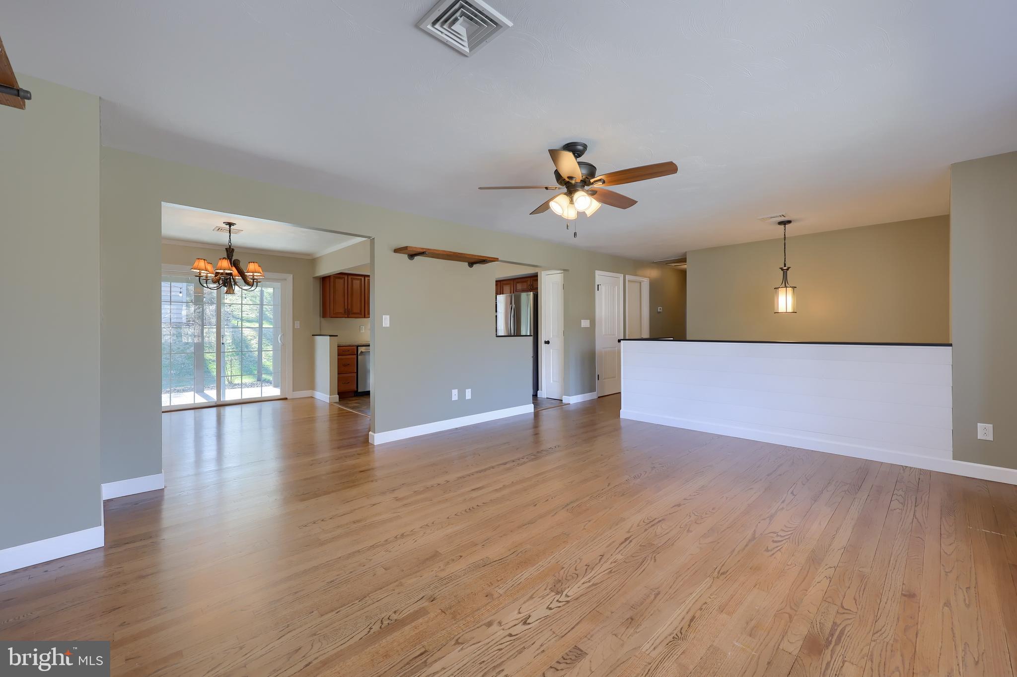 ARLINGTON PARK - Residential