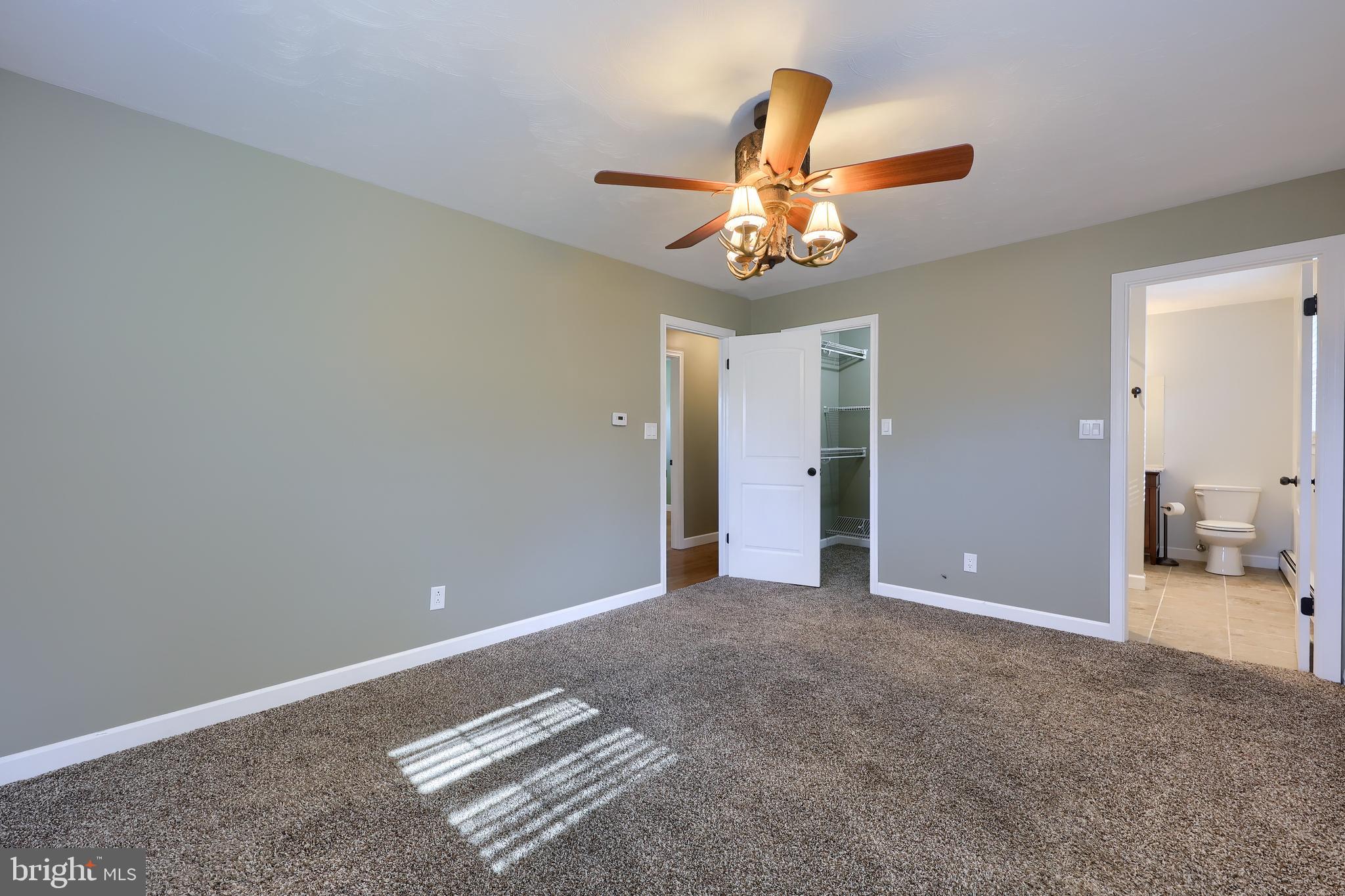 ARLINGTON PARK - Residential