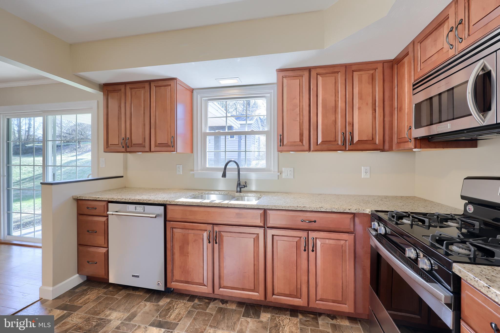 ARLINGTON PARK - Residential