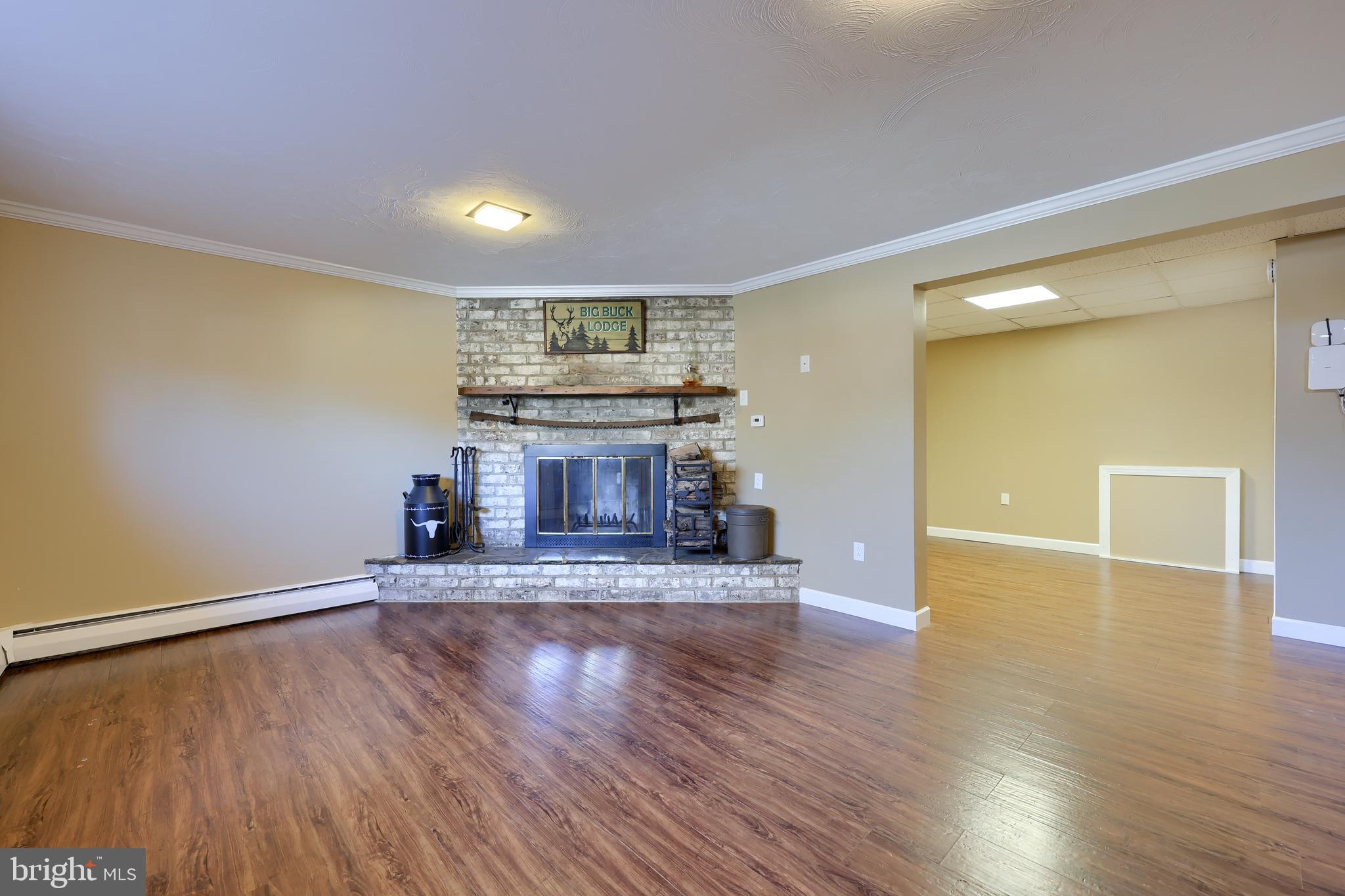 ARLINGTON PARK - Residential