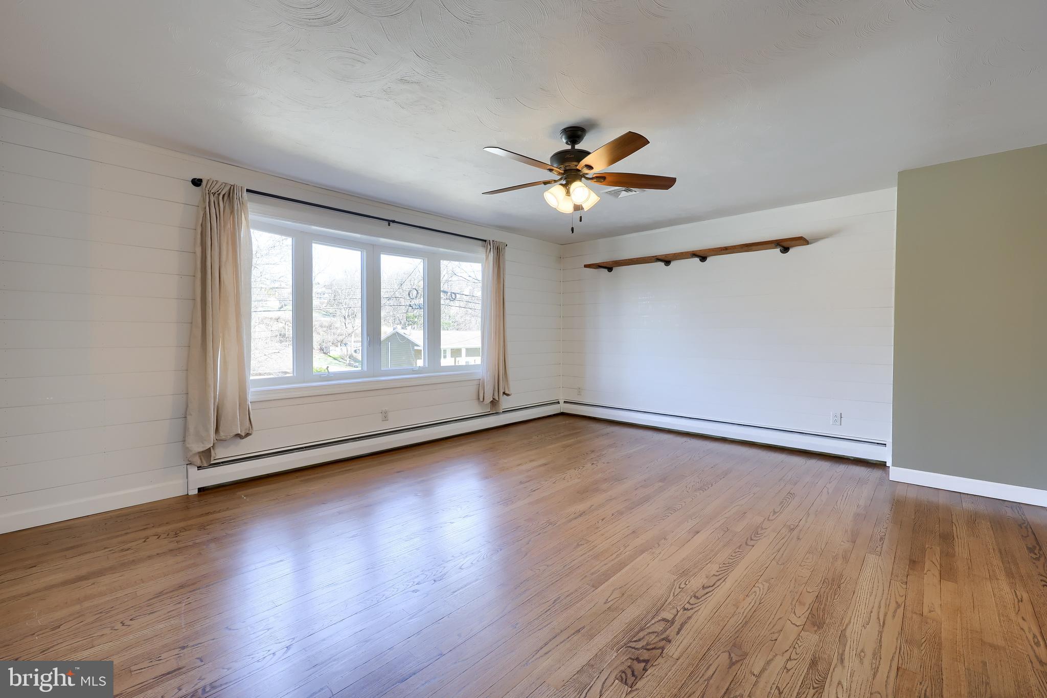 ARLINGTON PARK - Residential